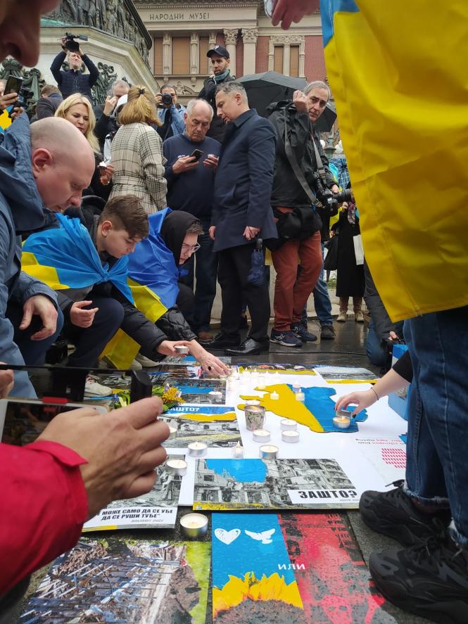 Новини Вінниці - фото з Два роки і тисячі жертв змінили світову риторику: вінничанка про акцію підтримки України у Сербії