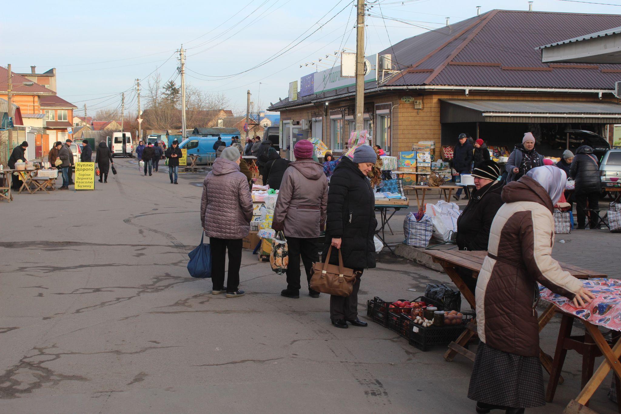 Новини Козятина - фото з Полуниці для гурманів, крихка печінка та пакет риби з водою