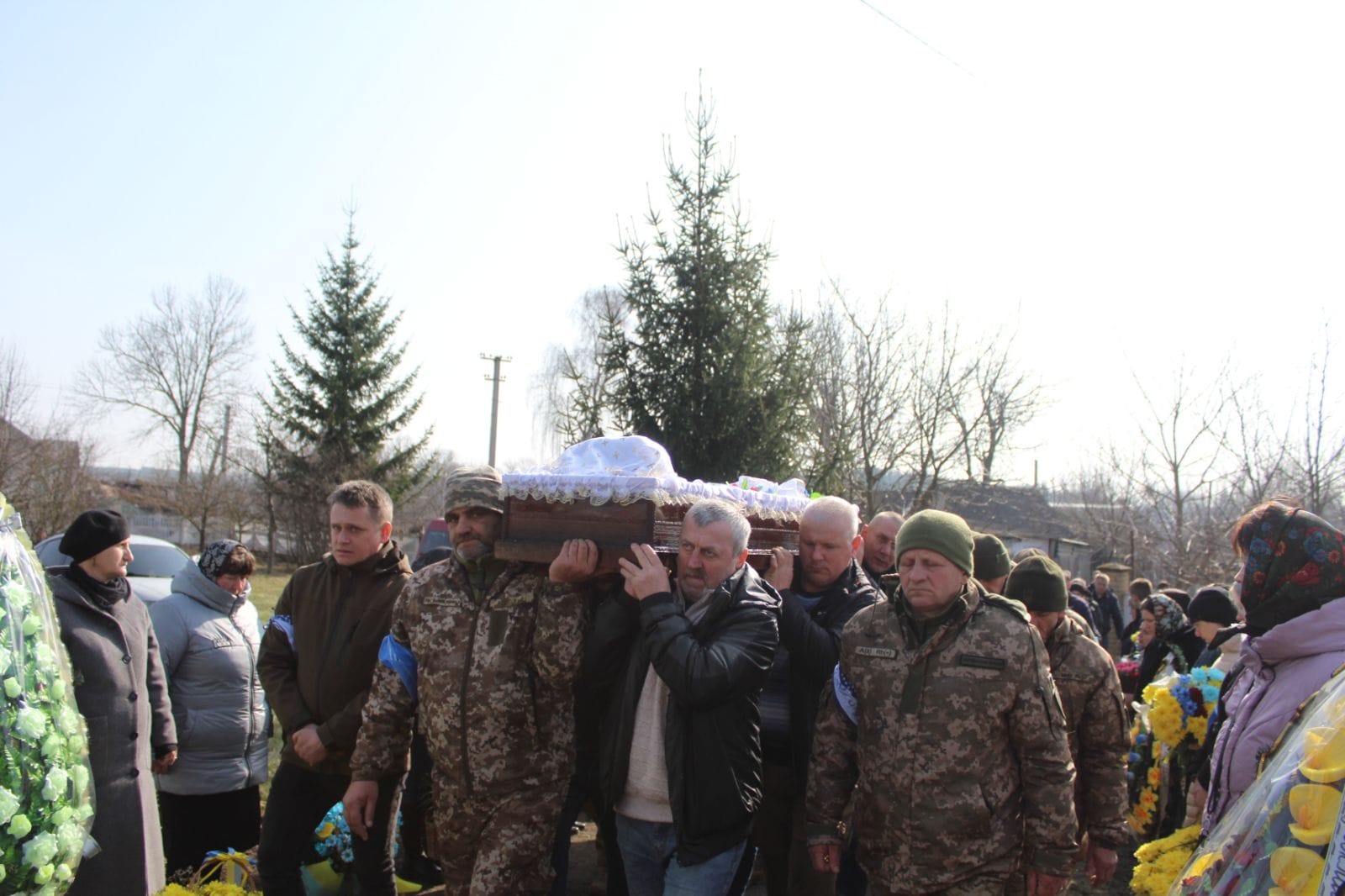 Новини Тернополя - фото з На Тернопільщині попрощалися із захисником Олександром Анімушком