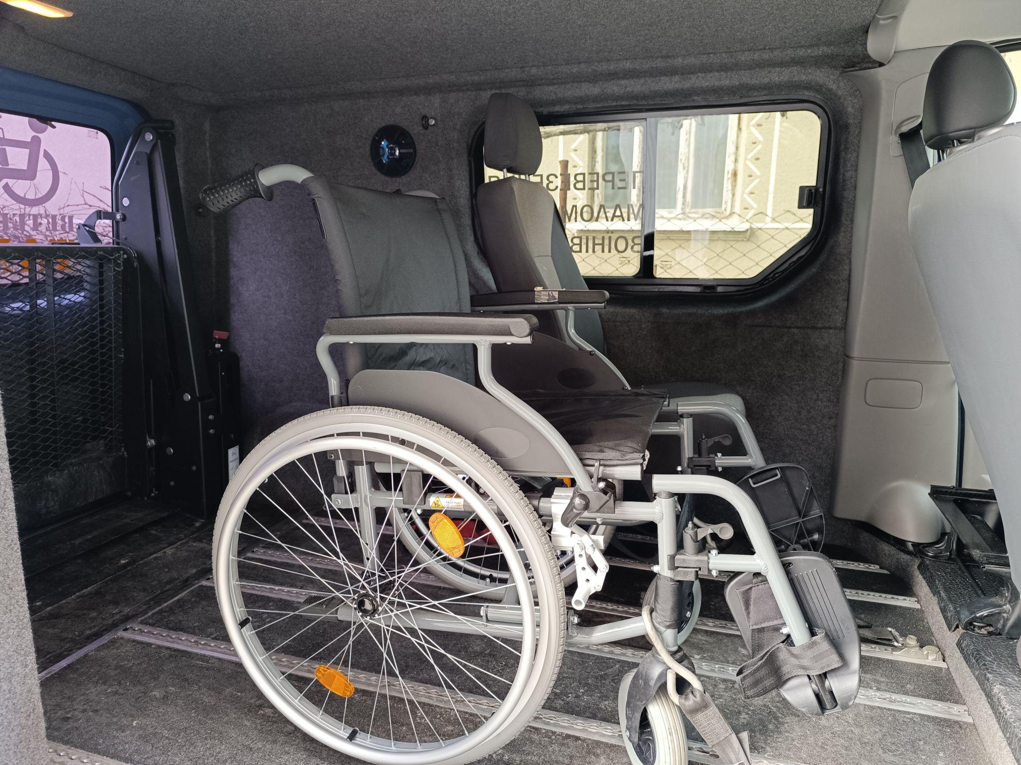 Новини Тернополя - фото з «Вперше за довгий час відчув життя». Як у Тернополі працює безплатне таксі для військових