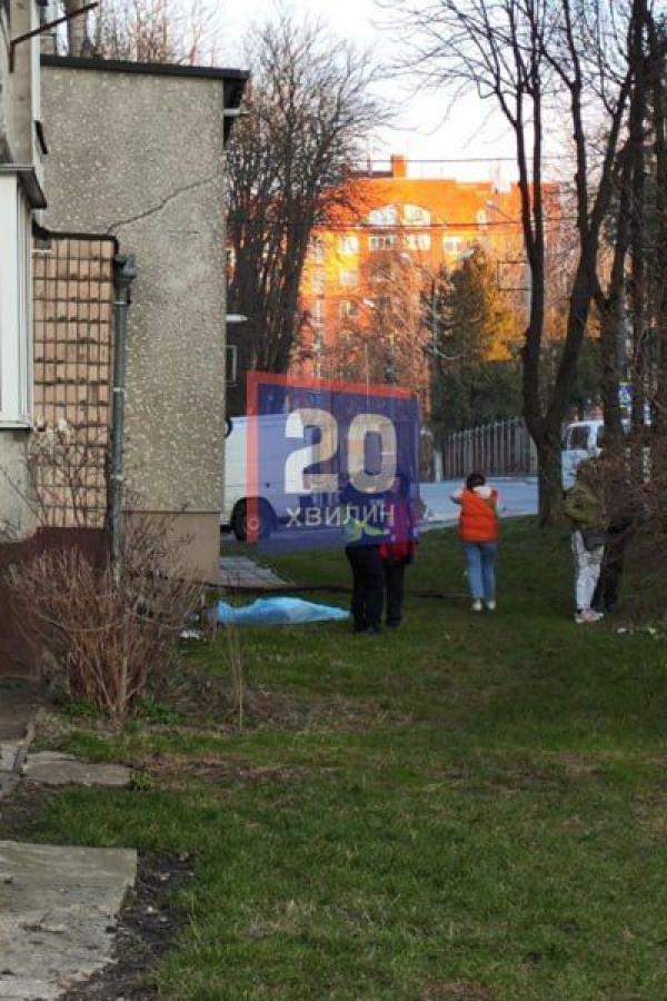 Новини Тернополя - фото з З вікна 8 поверху на «Канаді» випала жінка