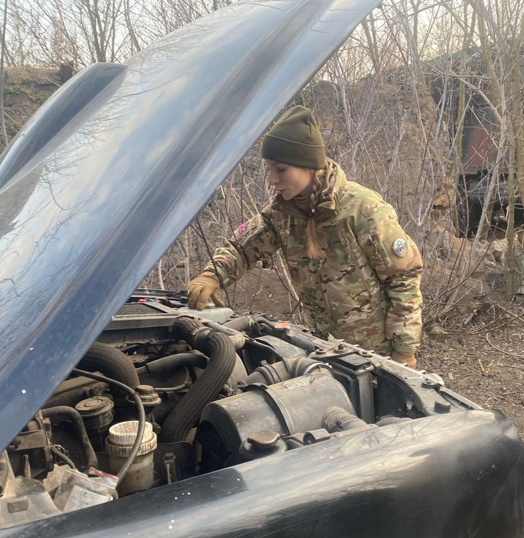 Новини Тернополя - фото з Наші відважні і сильні: подякуйте за службу захисницям з тернопільської артбригади