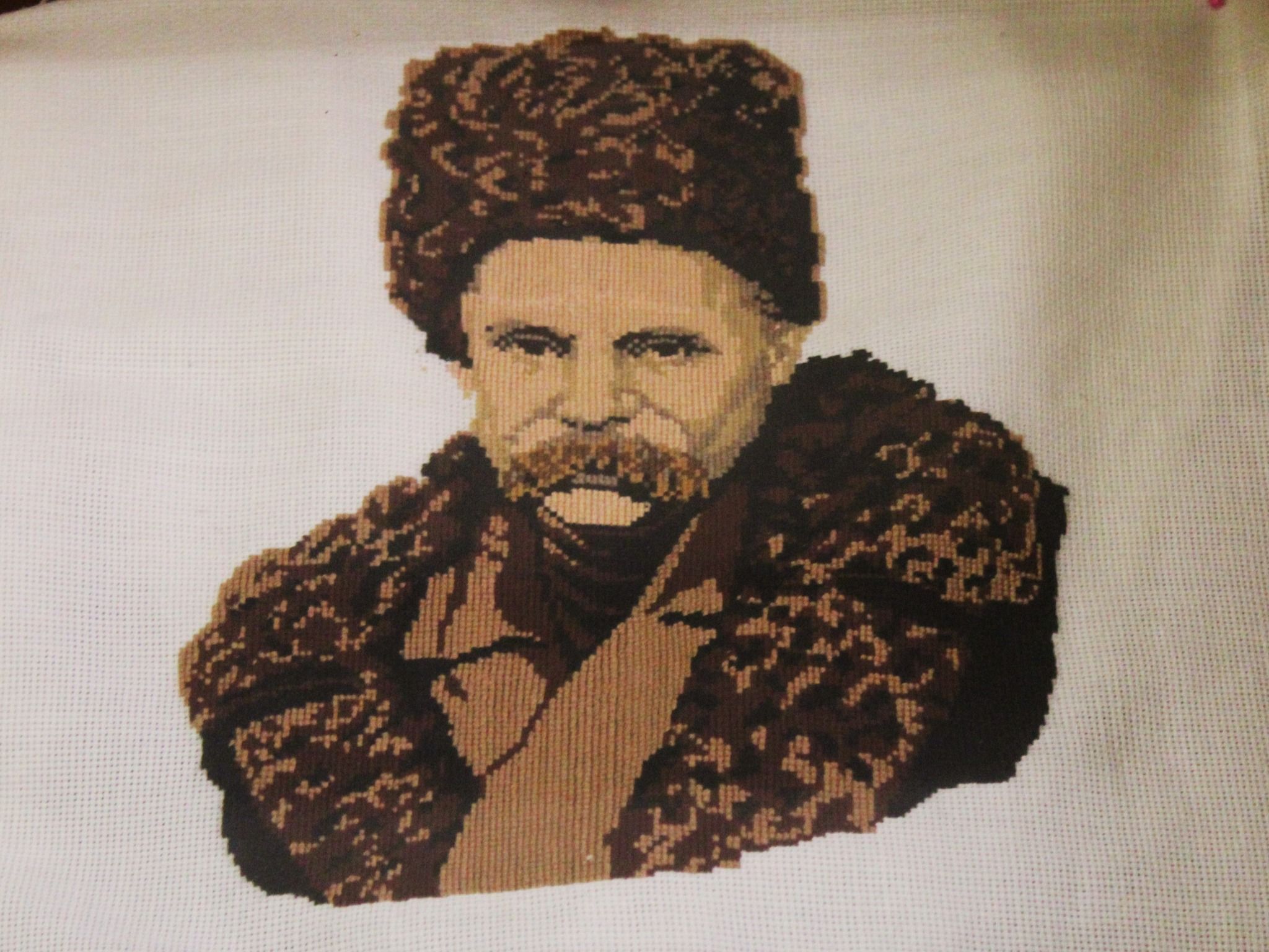 Новини Тернополя - фото з У тернопільському музеї відкрили виставку вишитих портретів Шевченка