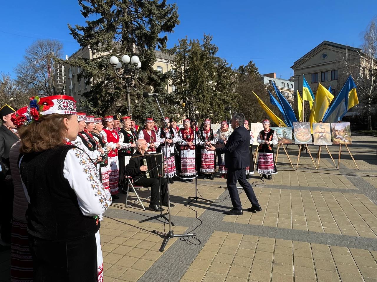 Новини Тернополя - фото з Кобзарю — 210! У Тернополі вшанували пам‘ять Тараса Шевченка