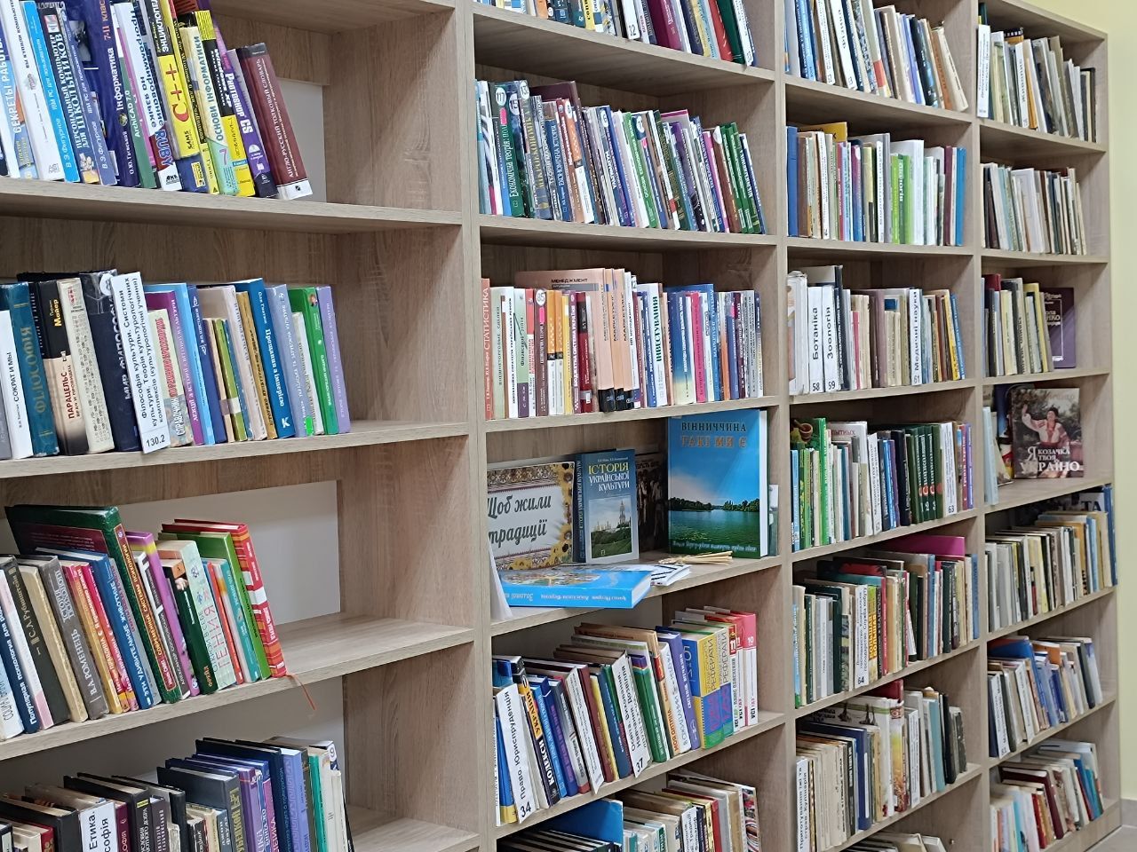 Новини Вінниці - фото з Йога, хор, поетичні вечори і не тільки: зруйнуємо стереотипи про бібліотеки