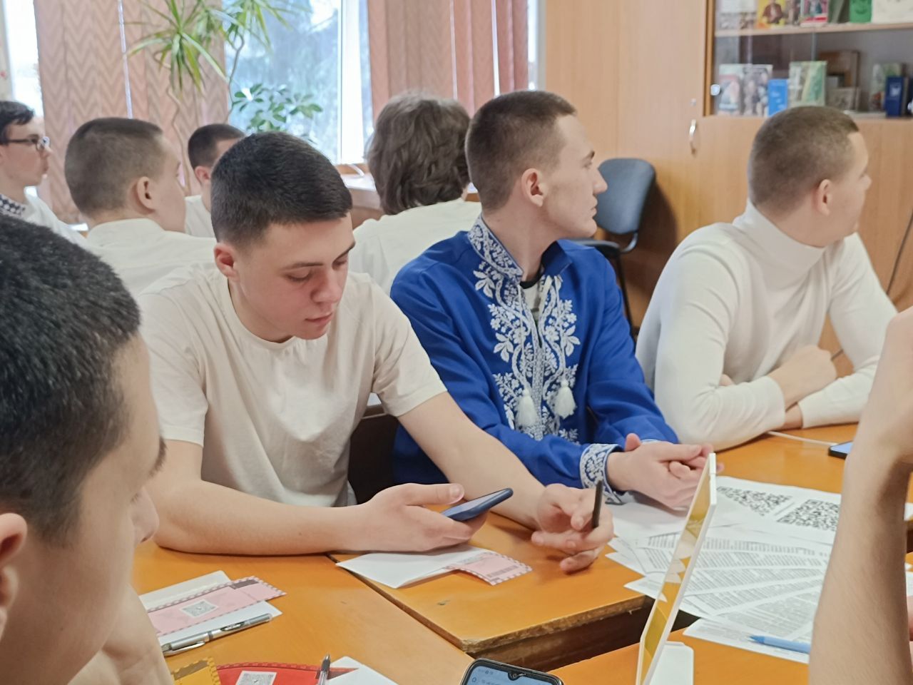 Новини Вінниці - фото з Грали в «Монополію», перетягували канат та їли вареники. Технічний коледж встановив рекорд