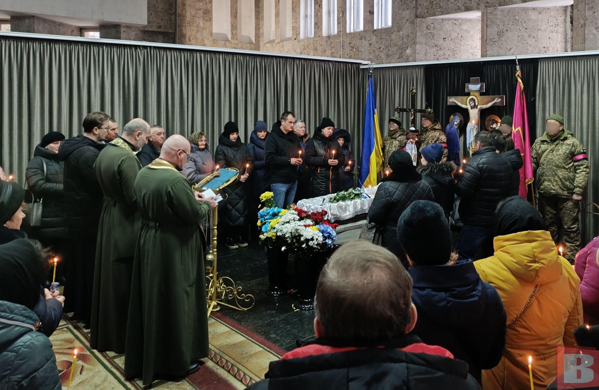 Новини Хмельницького - фото з У Хмельницькому попрощались із солдатом Володимиром Максимінчуком