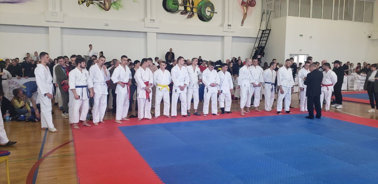 Новини Тернополя - фото з Каратисти з Тернопільщини завоювали 10 нагород на Чемпіонаті України