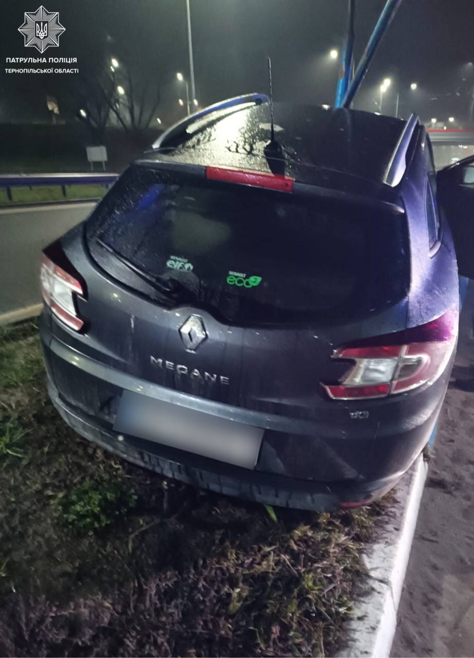 Новини Тернополя - фото з На Об’їзній у Тернополі трапилась ДТП, водій легковика був п'яним