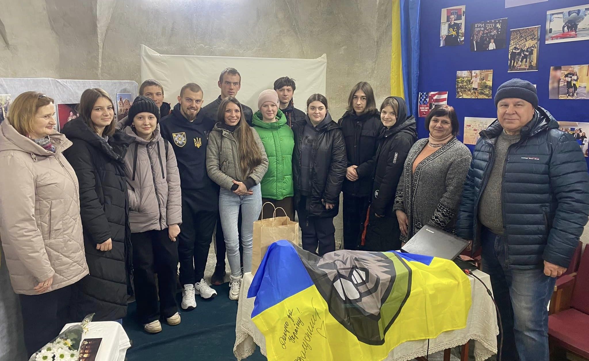 Новини Вінниці - фото з Розповів землякам про перемогу на марафоні у Токіо. Роман Кашпур повернувся додому у Хмільник