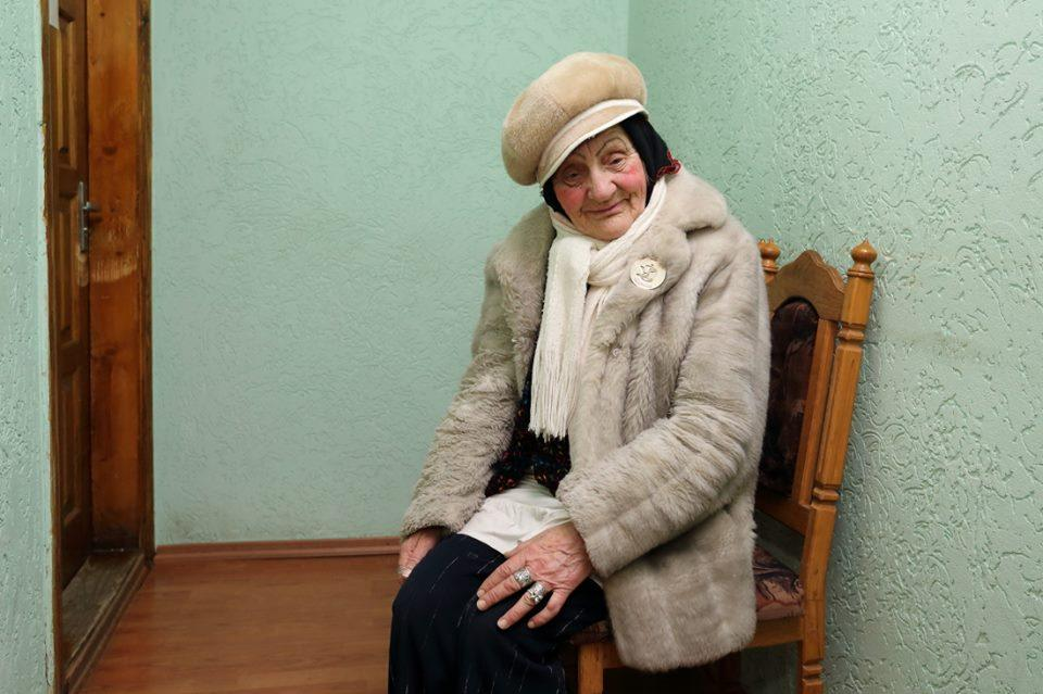 Новини Тернополя - фото з Бабуся, яку дехто називав символом міста. Відео про тернопільську Шапокляк