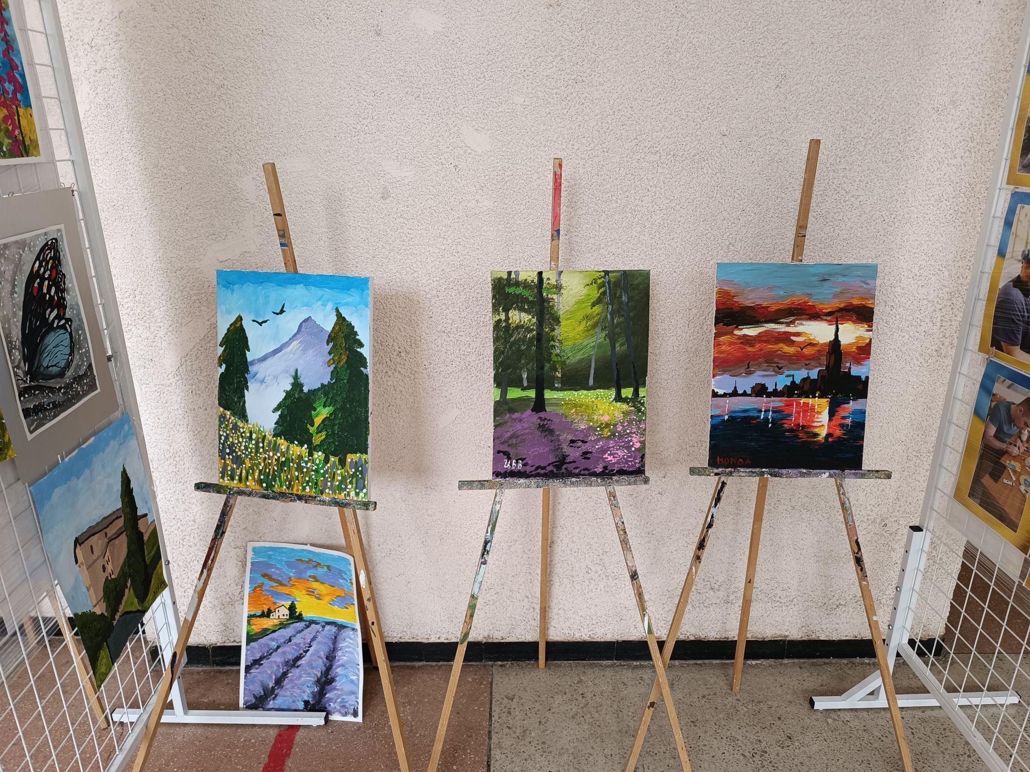 Новини Тернополя - фото з «За малюнками приховані біль і втрати»: військові під час реабілітації намалювали картини (ФОТО)