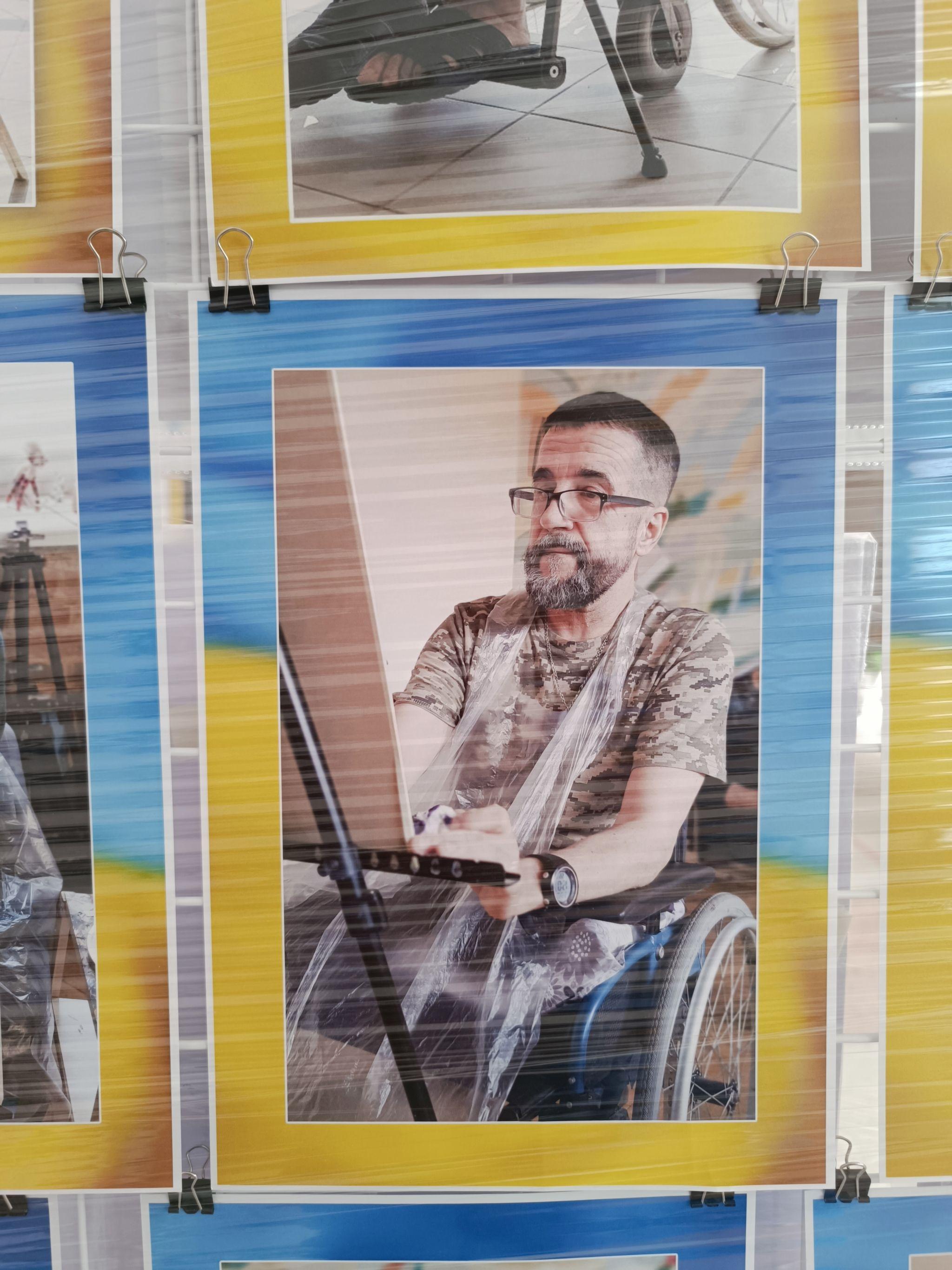 Новини Тернополя - фото з «За малюнками приховані біль і втрати»: військові під час реабілітації намалювали картини (ФОТО)