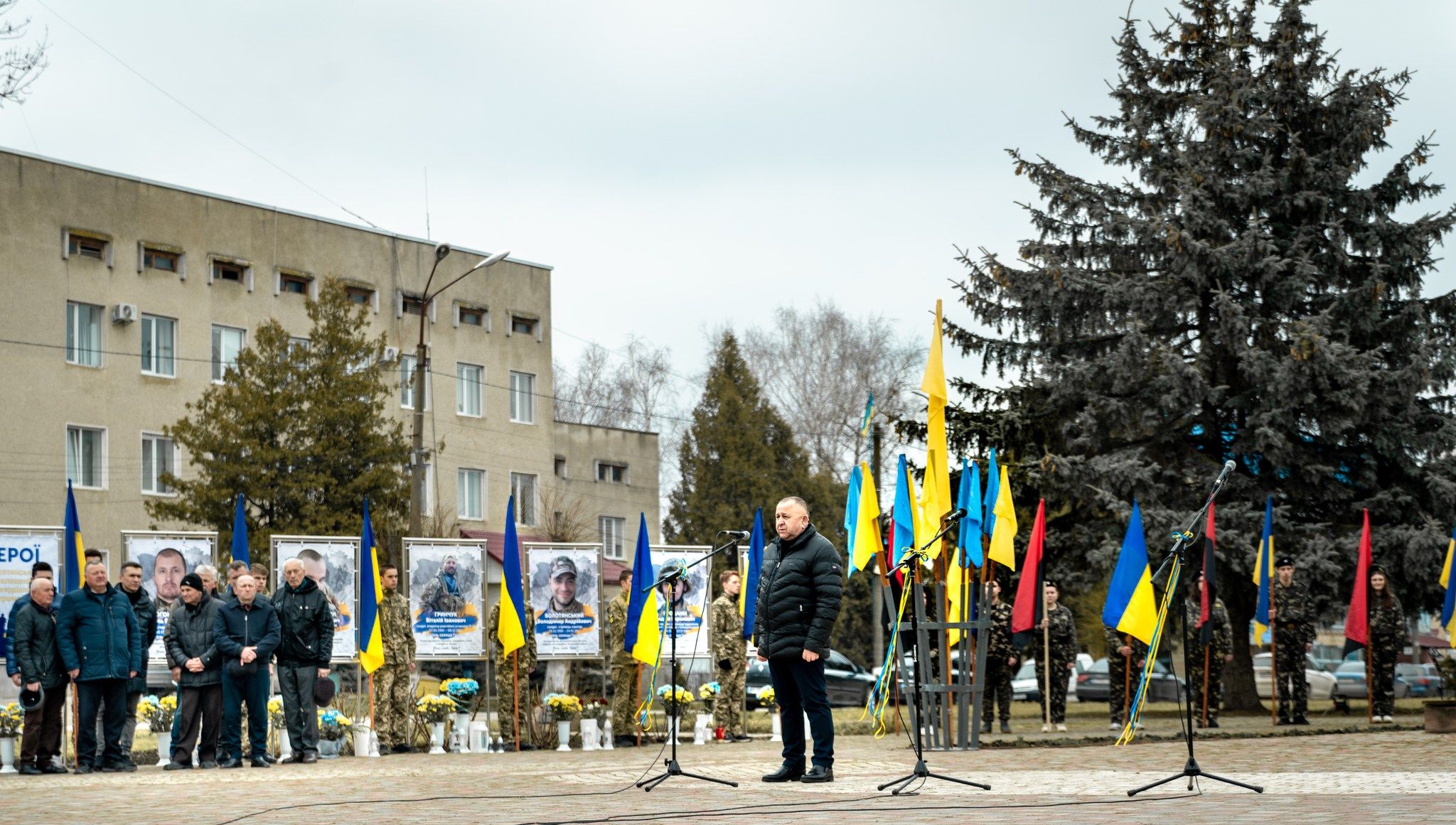 Новини Тернополя - фото з У Гусятині відкрили Алею Пам’яті Героїв
