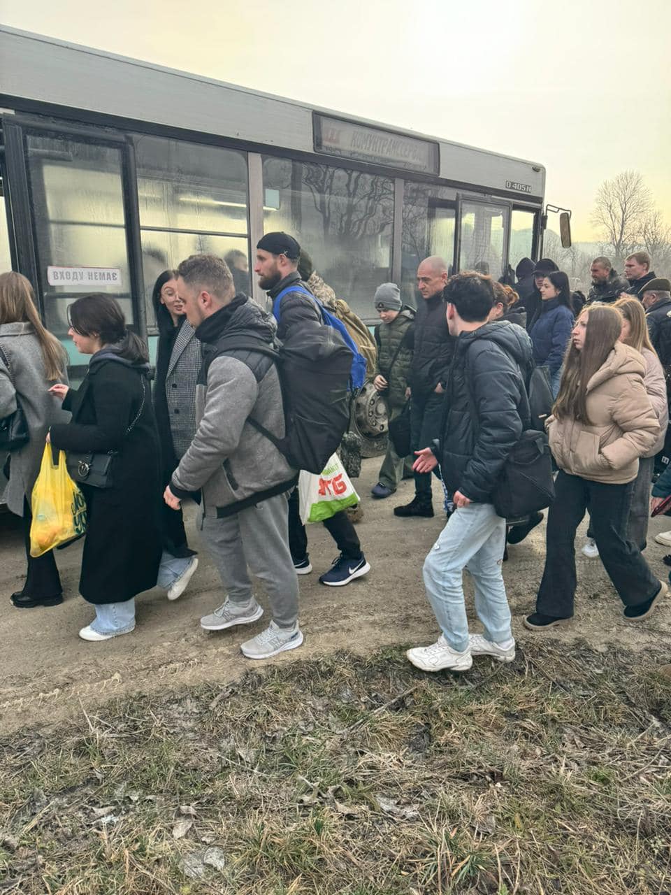 Новини Хмельницького - фото з Зсув ґрунту: рух поїздів до Кам'янця-Подільського відновили