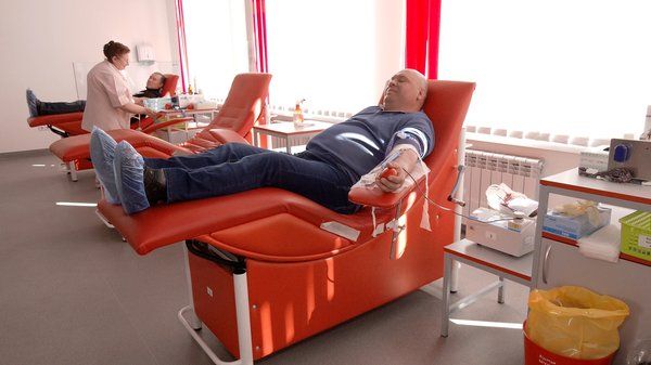 Новини Вінниці - фото з Заслужений донор України: вінничанин Ігор Стремецький здав майже 70 літрів крові