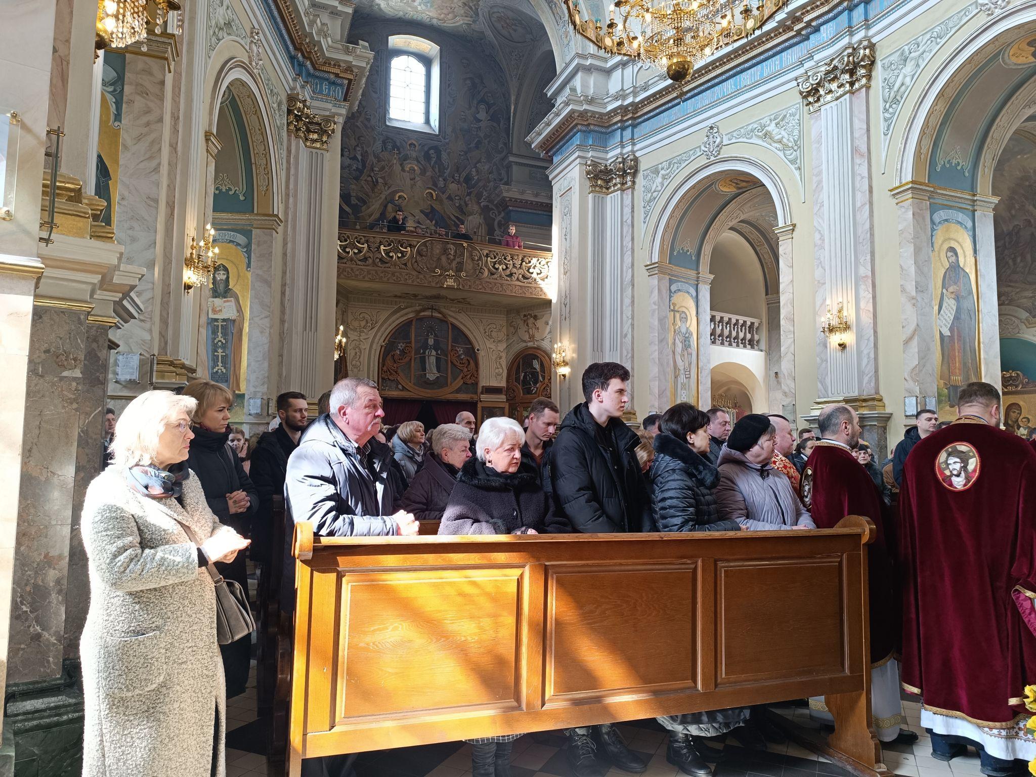 Новини Тернополя - фото з Рік, як не з нами Любомир Крупа. У Тернополі вшанували пам’ять полеглого Героя