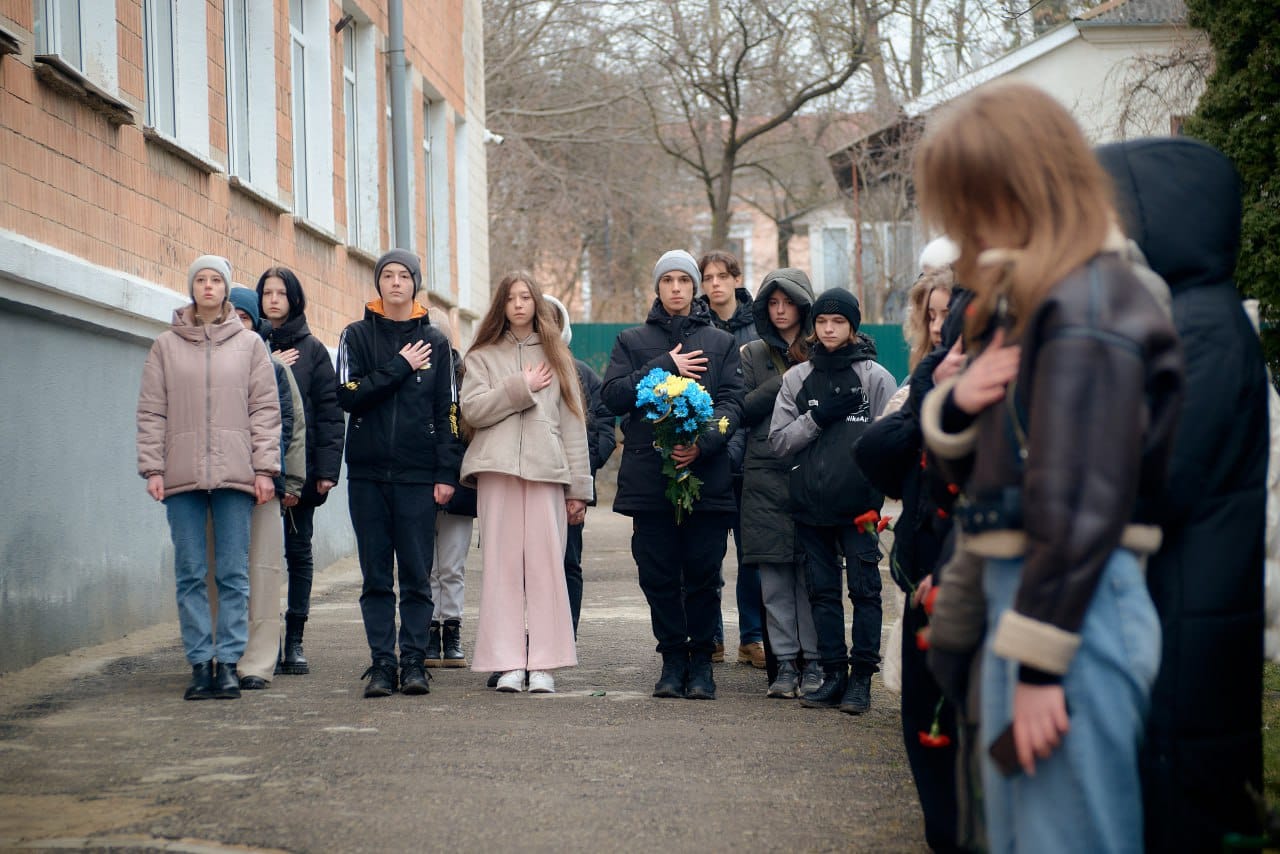 Возможно, это изображение 9 человек