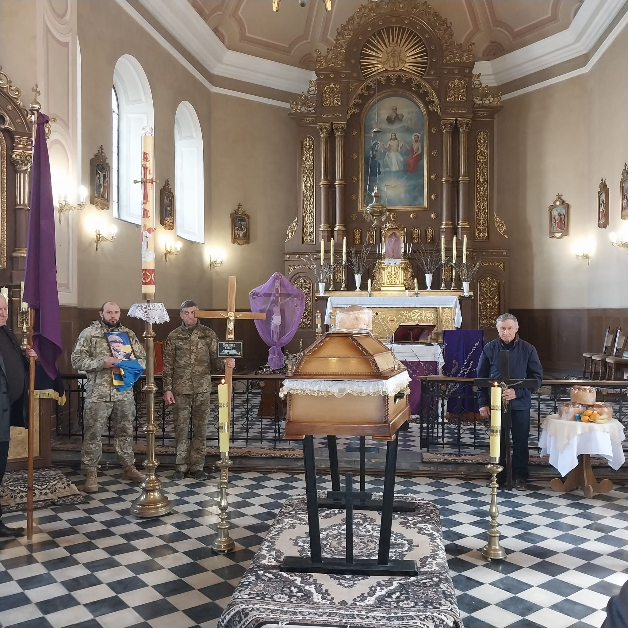 Новини Тернополя - фото з У Борщівській громаді попрощалися з воїном Павлом Пантєєвим