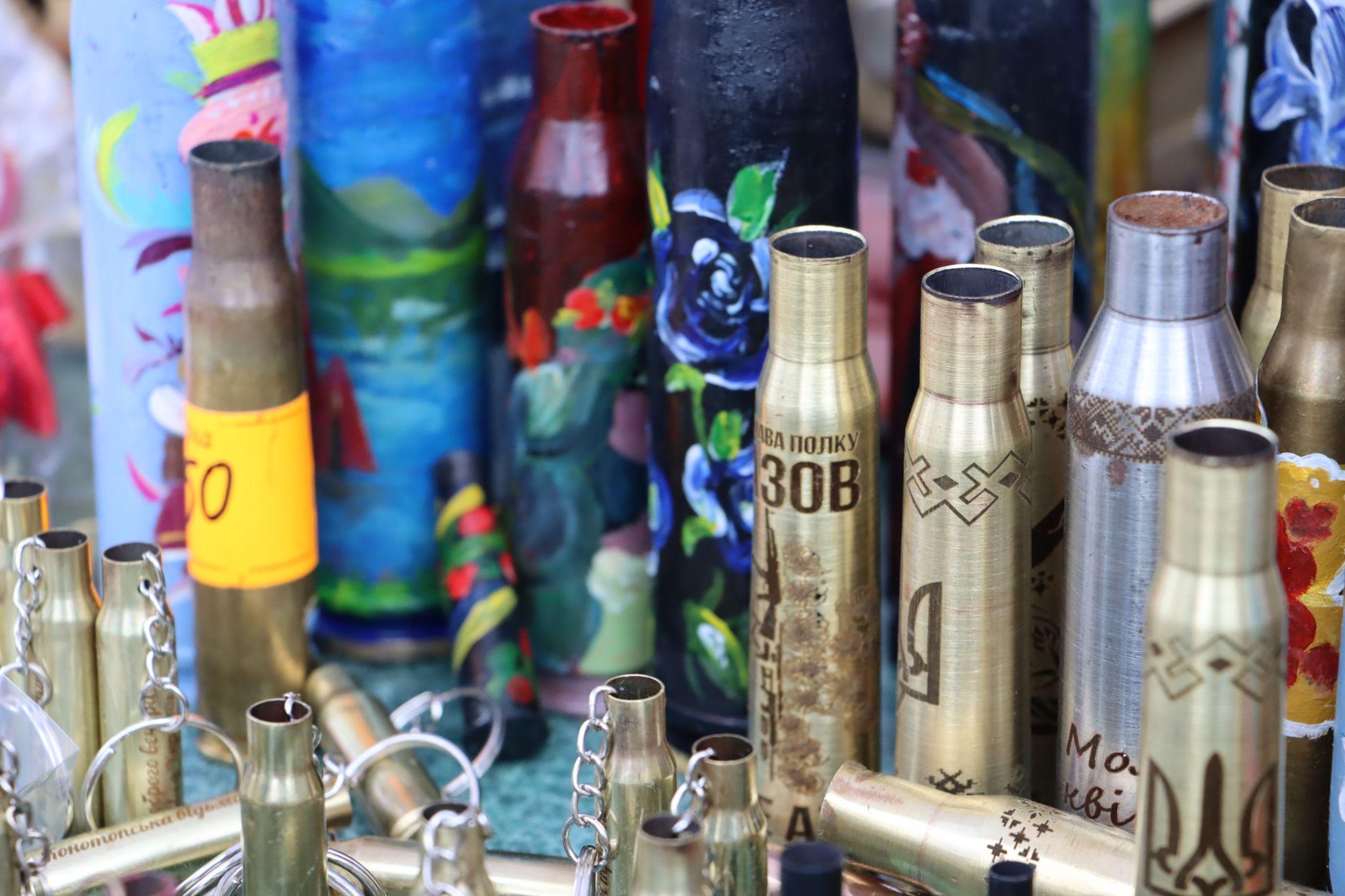 Новини Тернополя - фото з Волонтери ярмаркували у центрі Тернополя і збирали гроші на тактичні аптечки для захисників