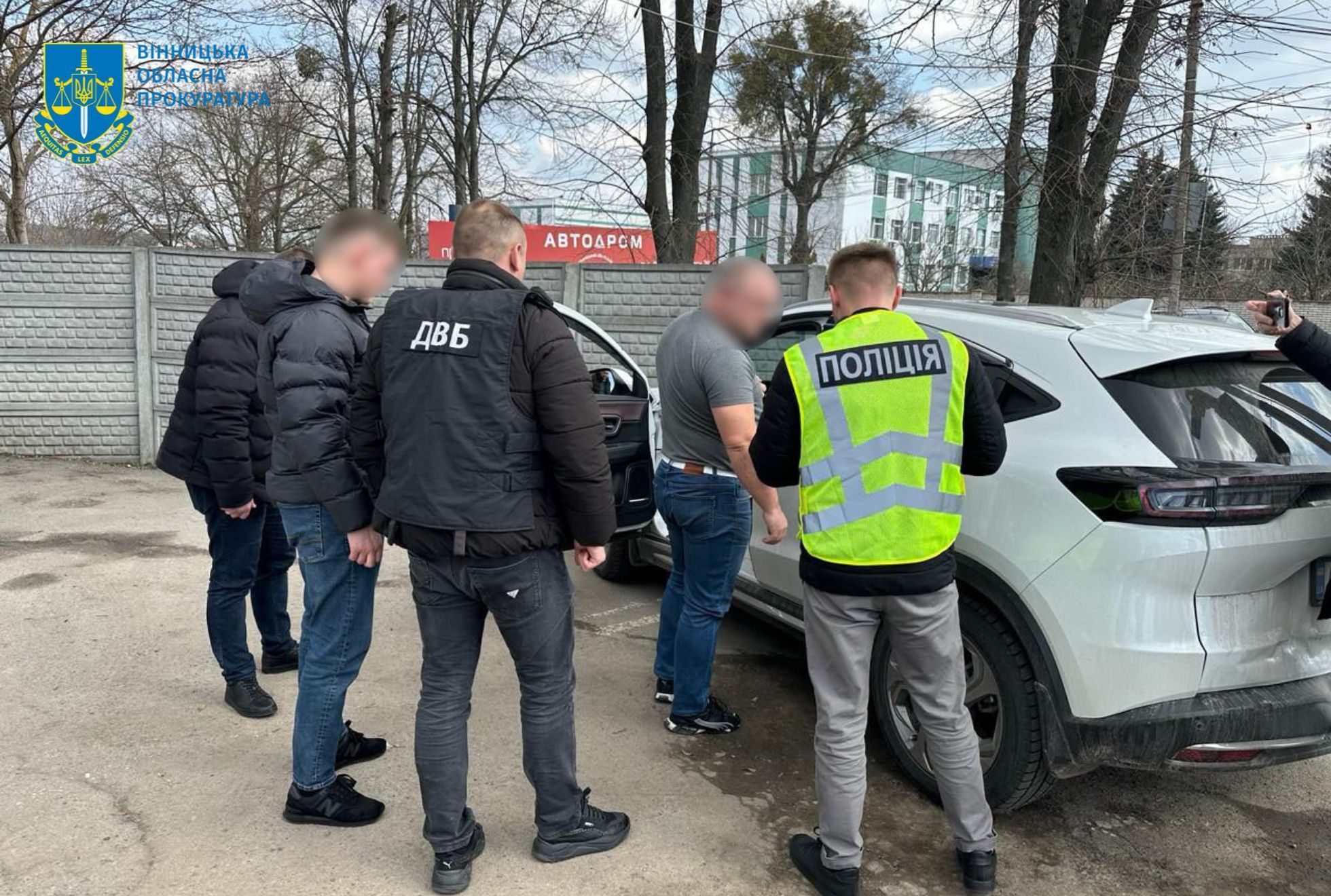 Новини Вінниці - фото з У Вінниці викрили схему видачі водійських посвідчень за гроші і взяли «рішалу» під сервісним