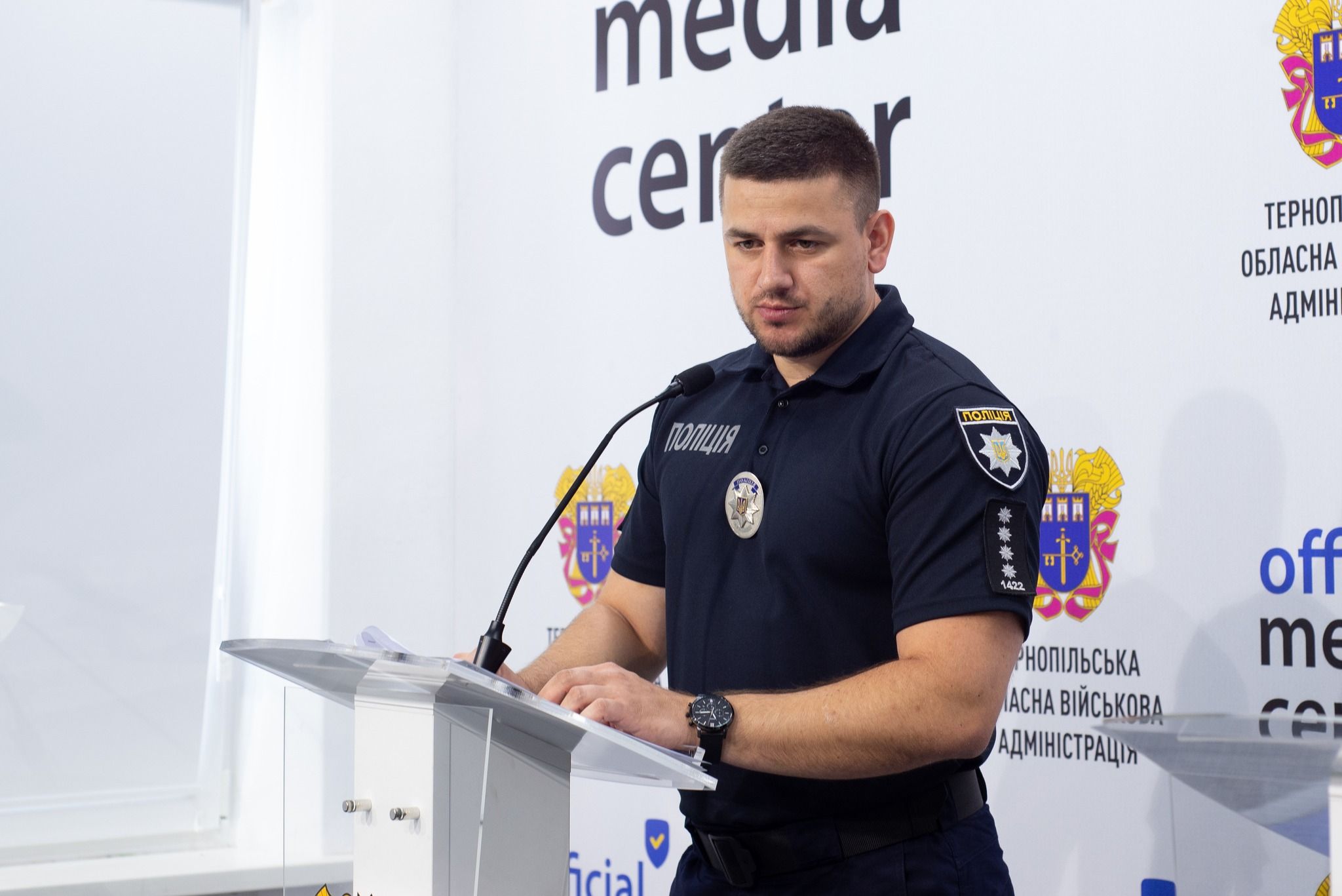 Новини Тернополя - фото з Скільки заробляють і що мають головний патрульний Тернопільщини Богдан Шевчук та його заступники?