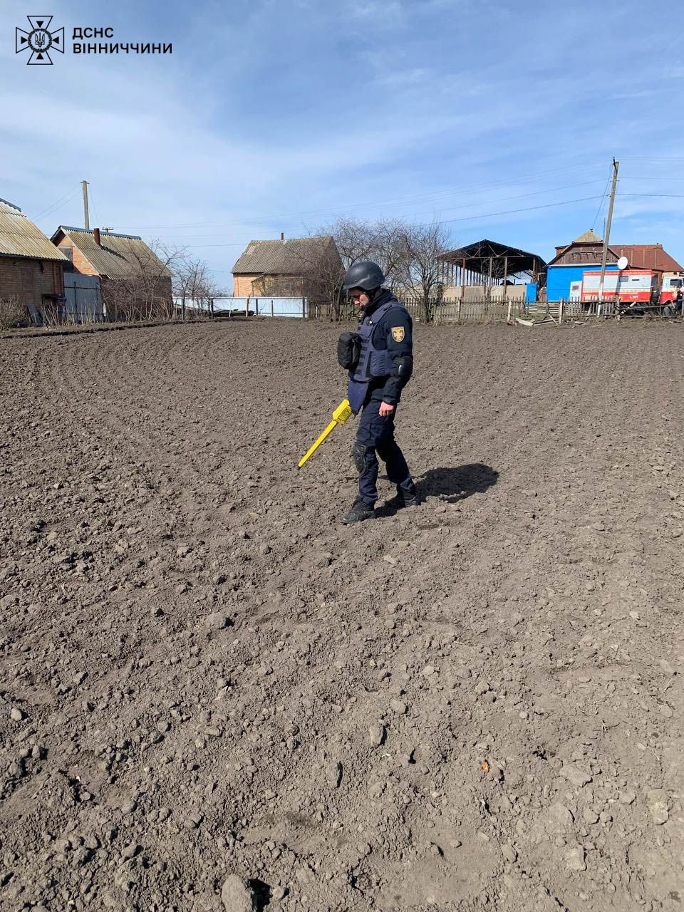 Новини Козятина - фото з Вибухонебезпечно: у Панасівці знайшли артилерійський снаряд