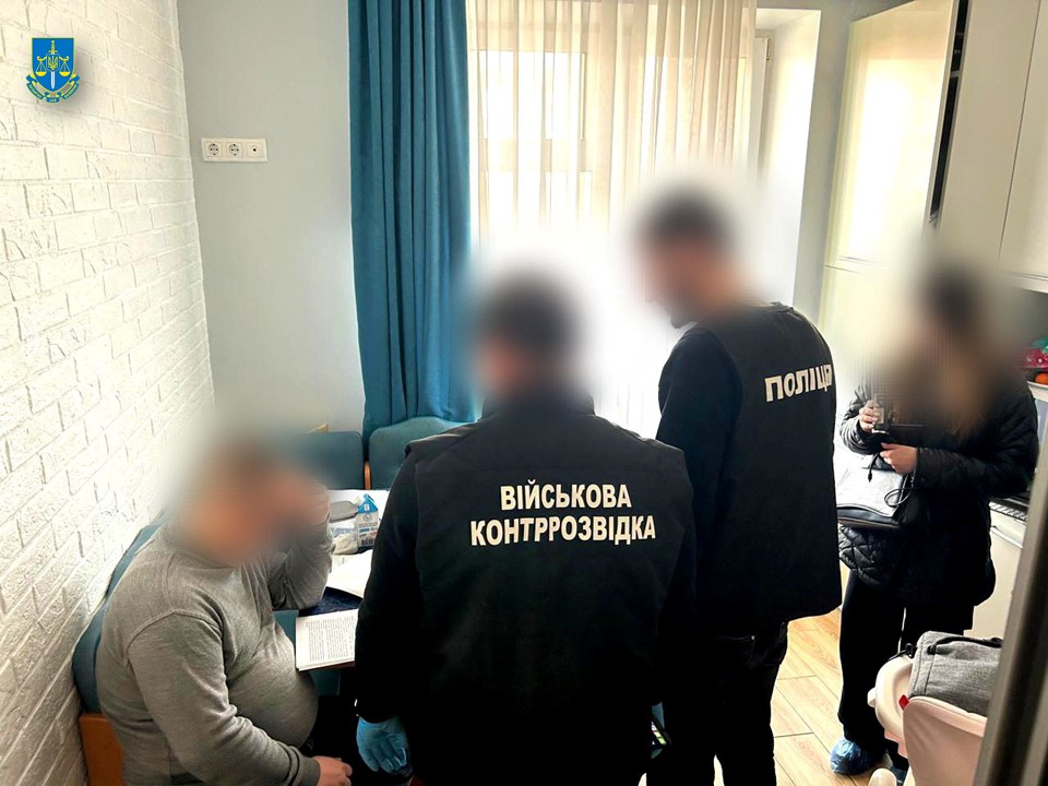 Новини Хмельницького - фото з 10 тисяч доларів за непридатність до служби: схема від представниці ТЦК і стоматолога