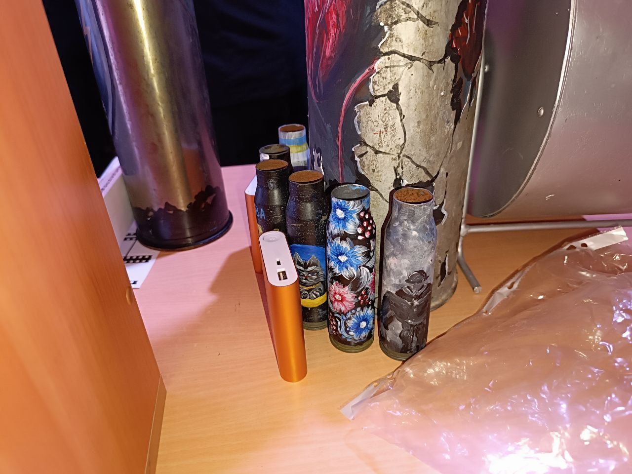 Новини Вінниці - фото з Зібрали 66 тисяч гривень на ЗСУ. В техколеджі відбувся благодійний бал в стилі 60-70 років