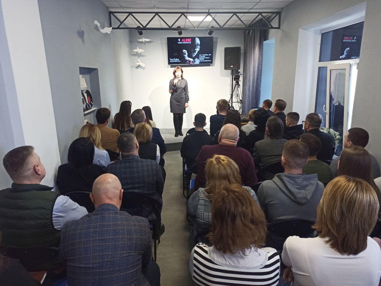 Новини Вінниці - фото з Мама здійснила мрію загиблого сина-захисника: в Немирові відкрили студію звукозапису