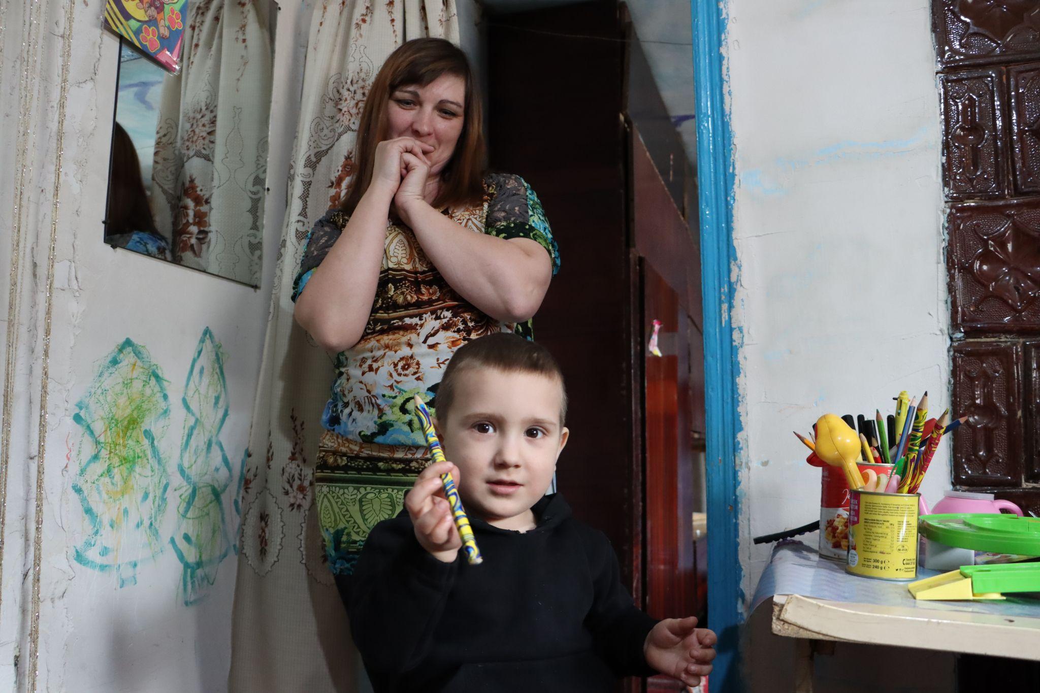 Новини Тернополя - фото з Як отець Філюк та мешканці села Шушківці відновили покинуті хати для переселенців. Репортаж