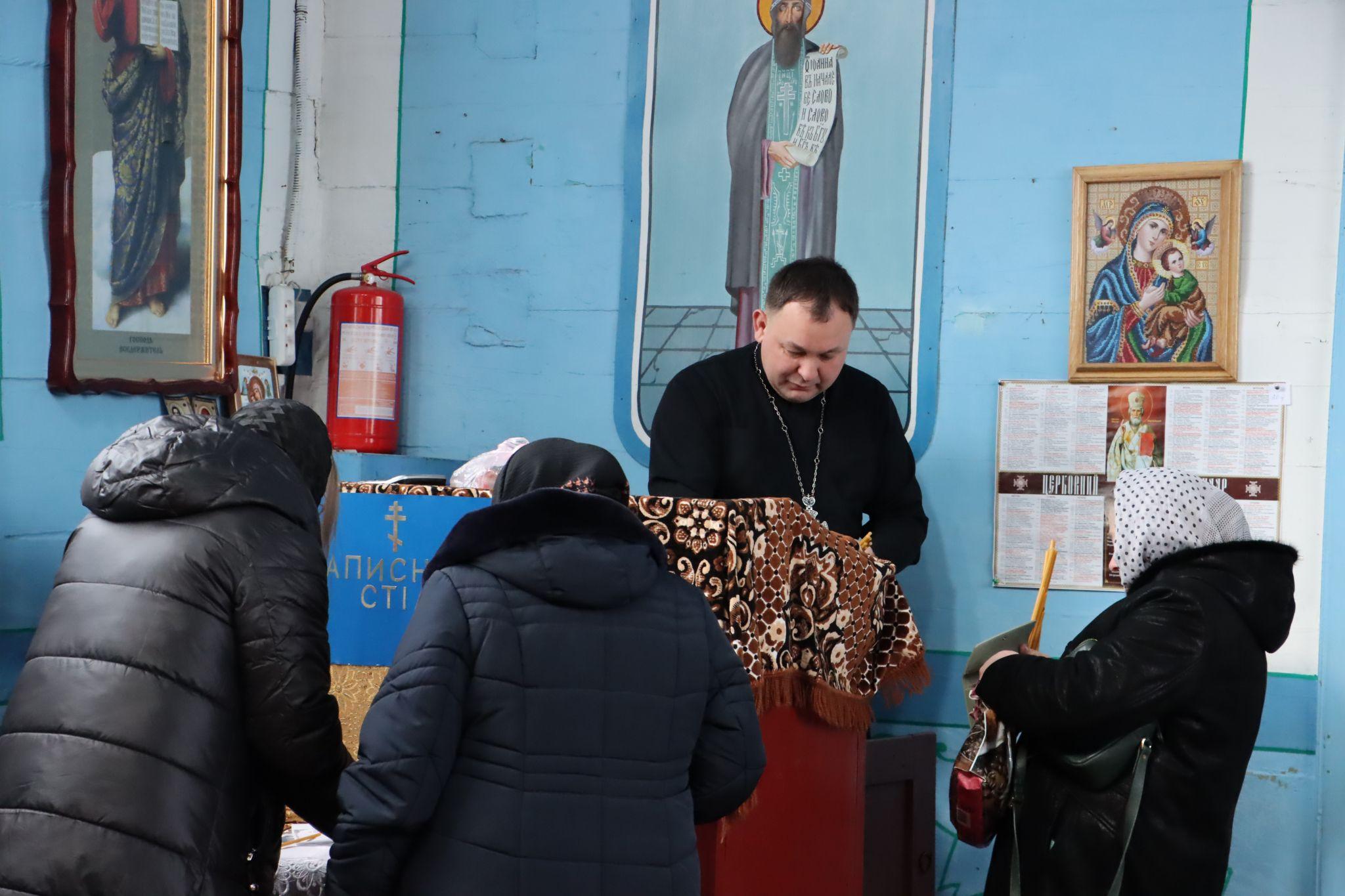 Новини Тернополя - фото з Як отець Філюк та мешканці села Шушківці відновили покинуті хати для переселенців. Репортаж