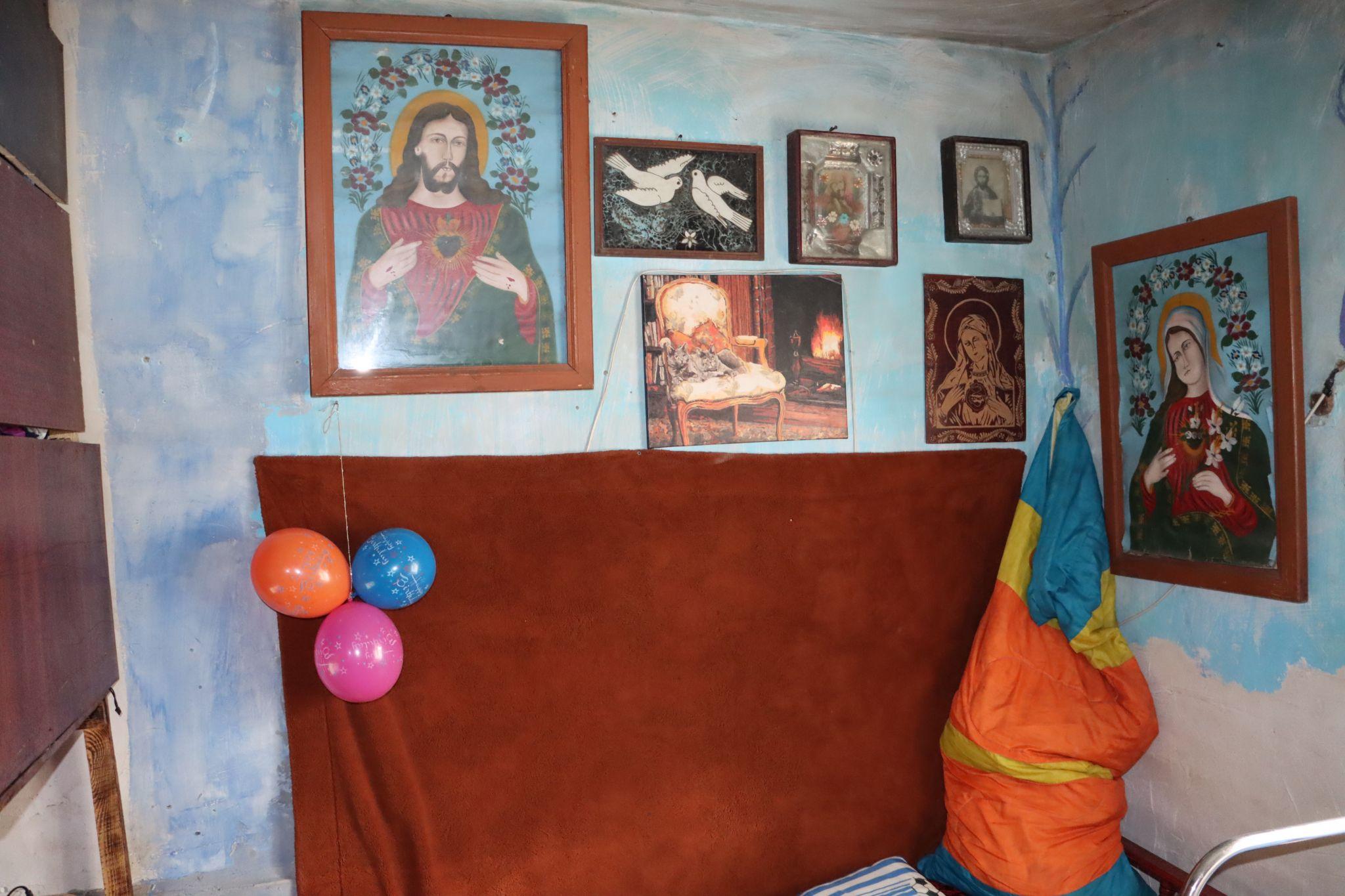 Новини Тернополя - фото з Як отець Філюк та мешканці села Шушківці відновили покинуті хати для переселенців. Репортаж