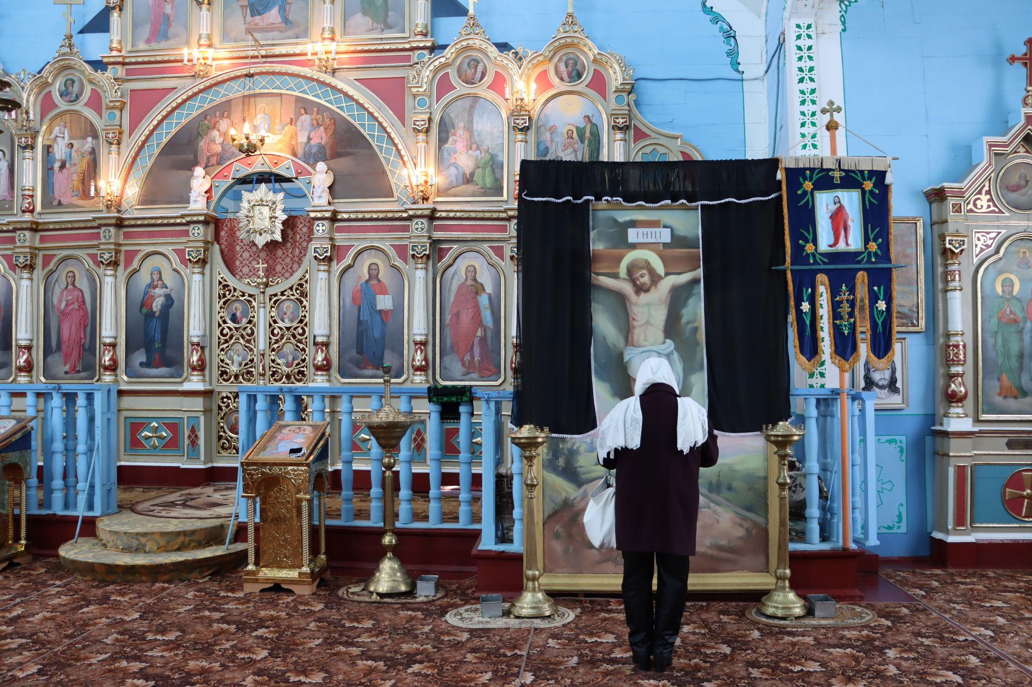 Новини Тернополя - фото з Як отець Філюк та мешканці села Шушківці відновили покинуті хати для переселенців. Репортаж