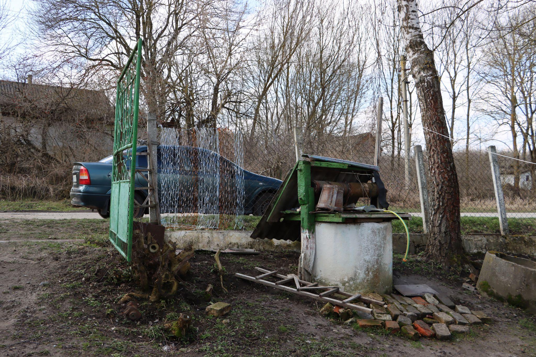 Новини Тернополя - фото з Як отець Філюк та мешканці села Шушківці відновили покинуті хати для переселенців. Репортаж