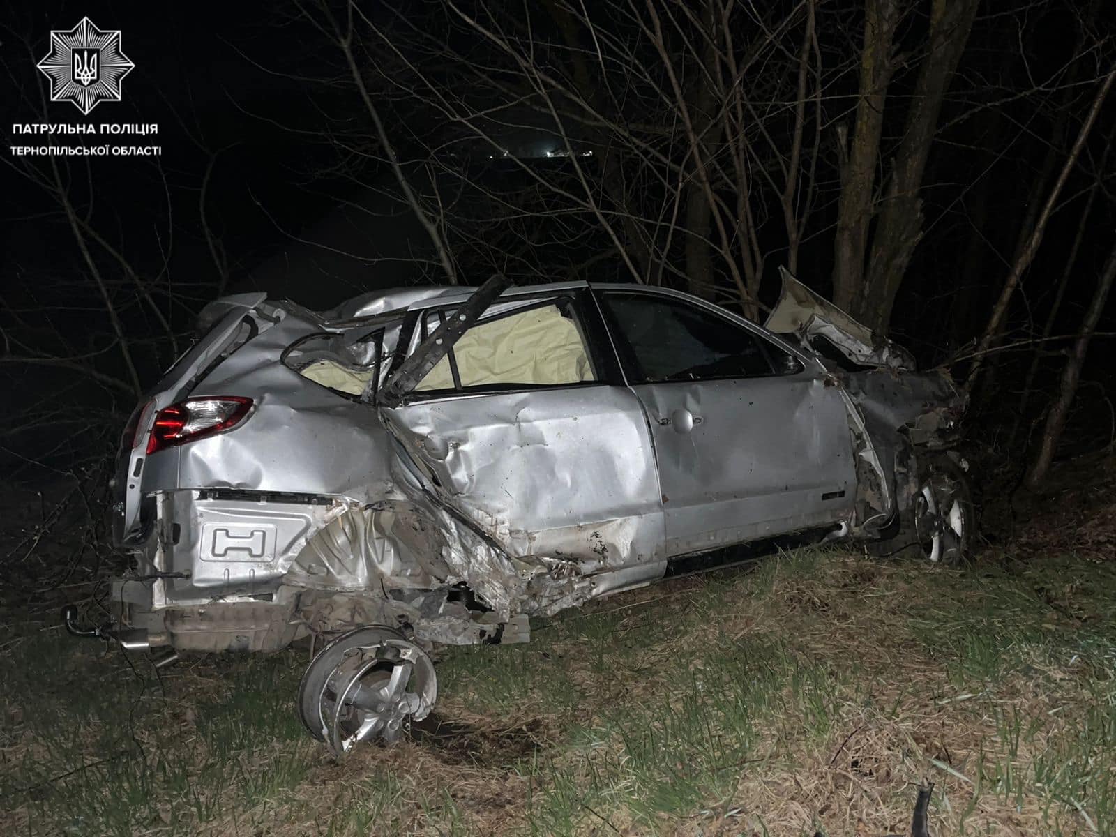 Новини Тернополя - фото з На Тернопільщині п'яний водій врізався в огорожу
