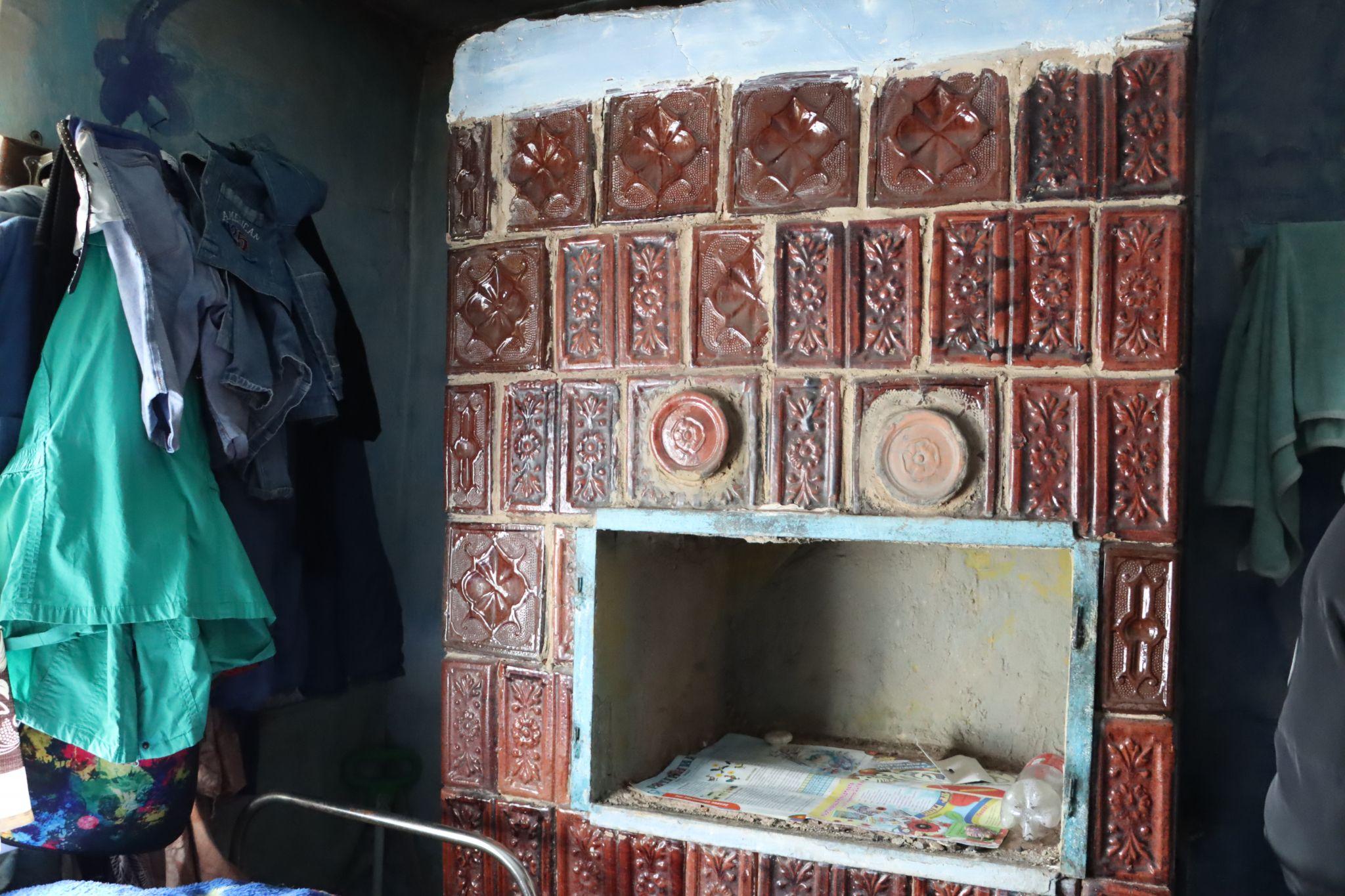 Новини Тернополя - фото з Як отець Філюк та мешканці села Шушківці відновили покинуті хати для переселенців. Репортаж