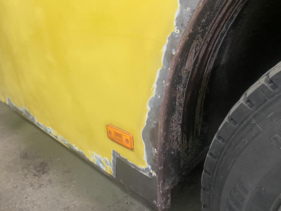 Новини Хмельницького - фото з У Хмельницькому двом тролейбусам роблять капремонт Немає опису світлини.