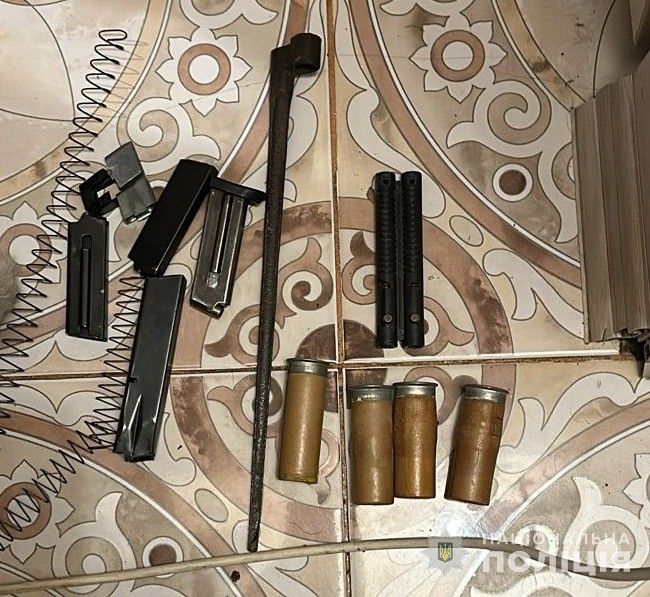 Новини Тернополя - фото з «Банда в стилі 90-х»: трьох осіб підозрюють у вимаганні понад 200 000 гривень і погрозах розправою