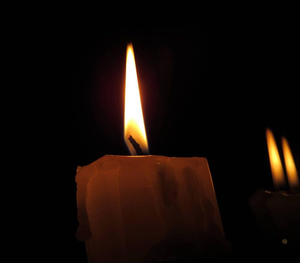 Новини Тернополя - фото з Тернопільщина втратила захисників Ярослава Пелехатого, Олега Мручка, Михайла Тріпника На зображенні може бути: вогонь та підсвічник