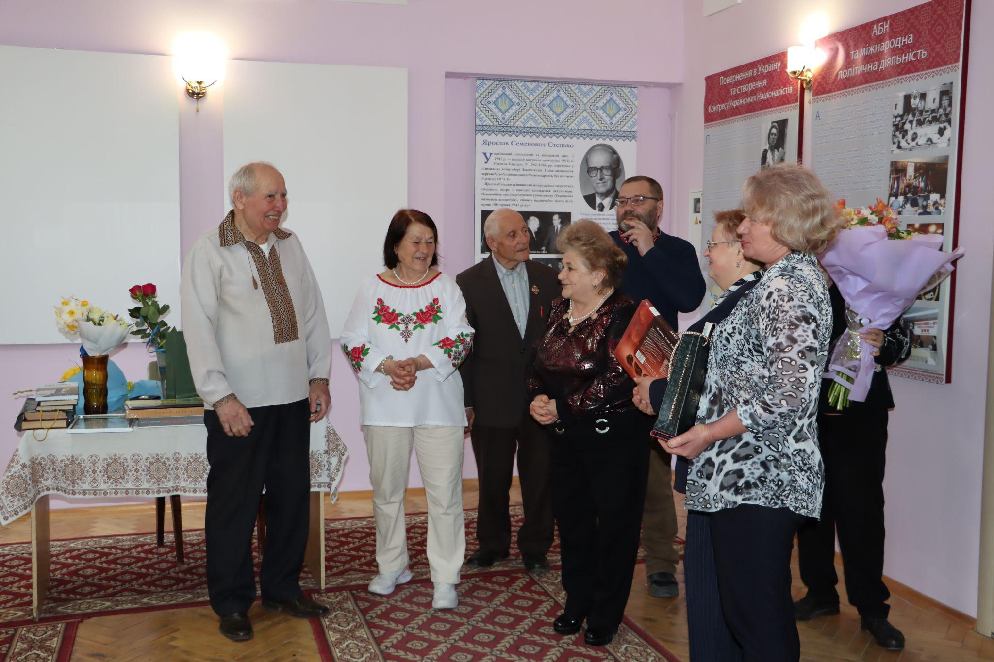 Новини Тернополя - фото з Голові тернопільського Товариства політв’язнів Дем'яну Чернецю – 80 років. Як привітали ювіляра?