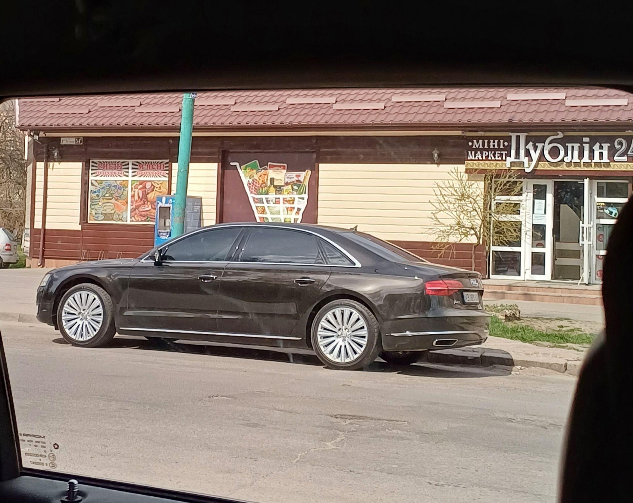 Новини Вінниці - фото з Незаконна заправка і незадекларована AUDI поліцейського: розслідування по Хмільнику