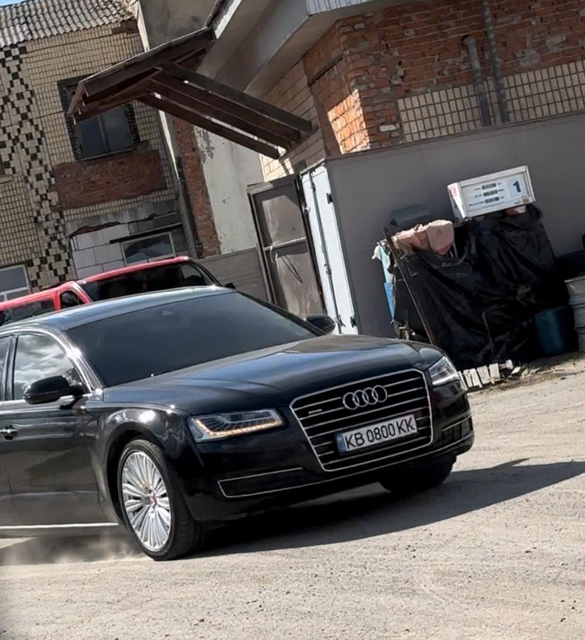 Новини Вінниці - фото з Незаконна заправка і незадекларована AUDI поліцейського: розслідування по Хмільнику