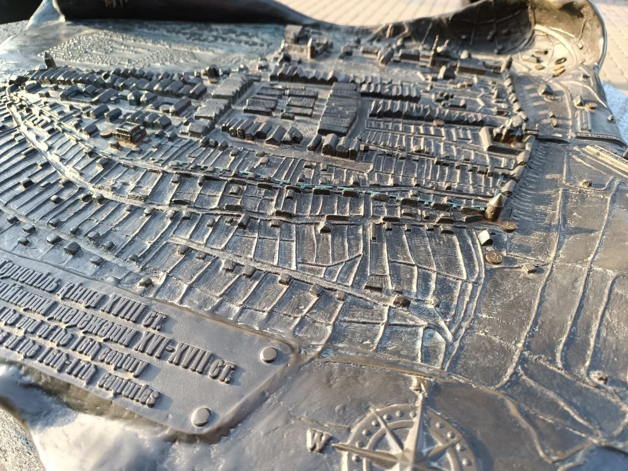 Новини Тернополя - фото з Ховаються у різних куточках міста: а ви бачили усі бронзові мініатюри в Тернополі?