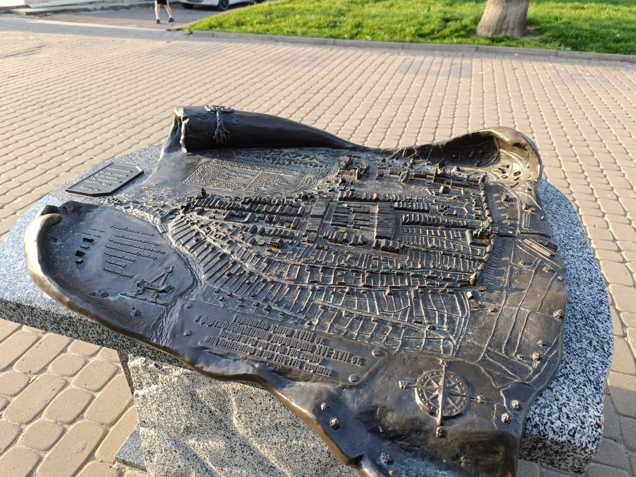 Новини Тернополя - фото з Ховаються у різних куточках міста: а ви бачили усі бронзові мініатюри в Тернополі?