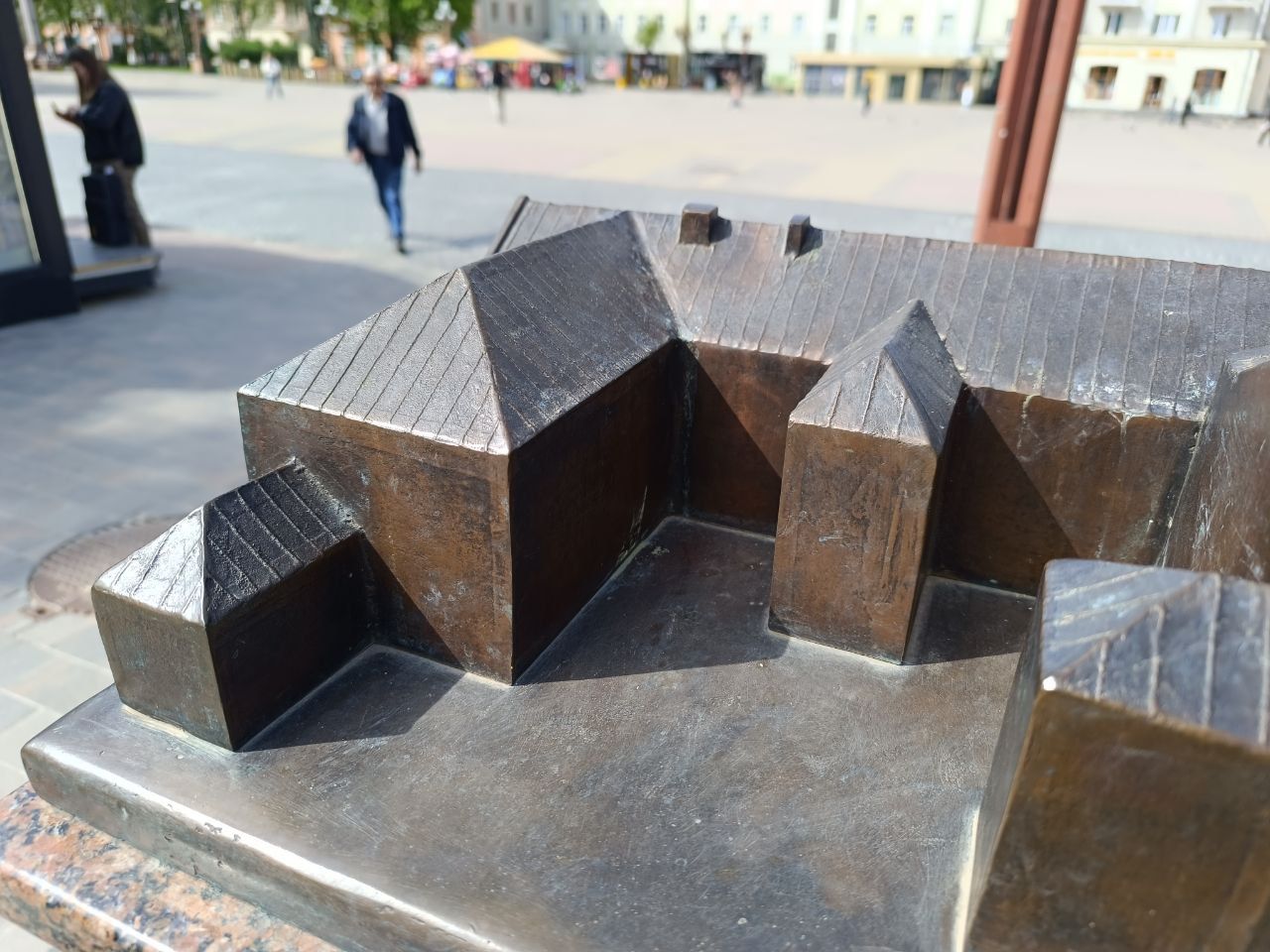 Новини Тернополя - фото з Ховаються у різних куточках міста: а ви бачили усі бронзові мініатюри в Тернополі?