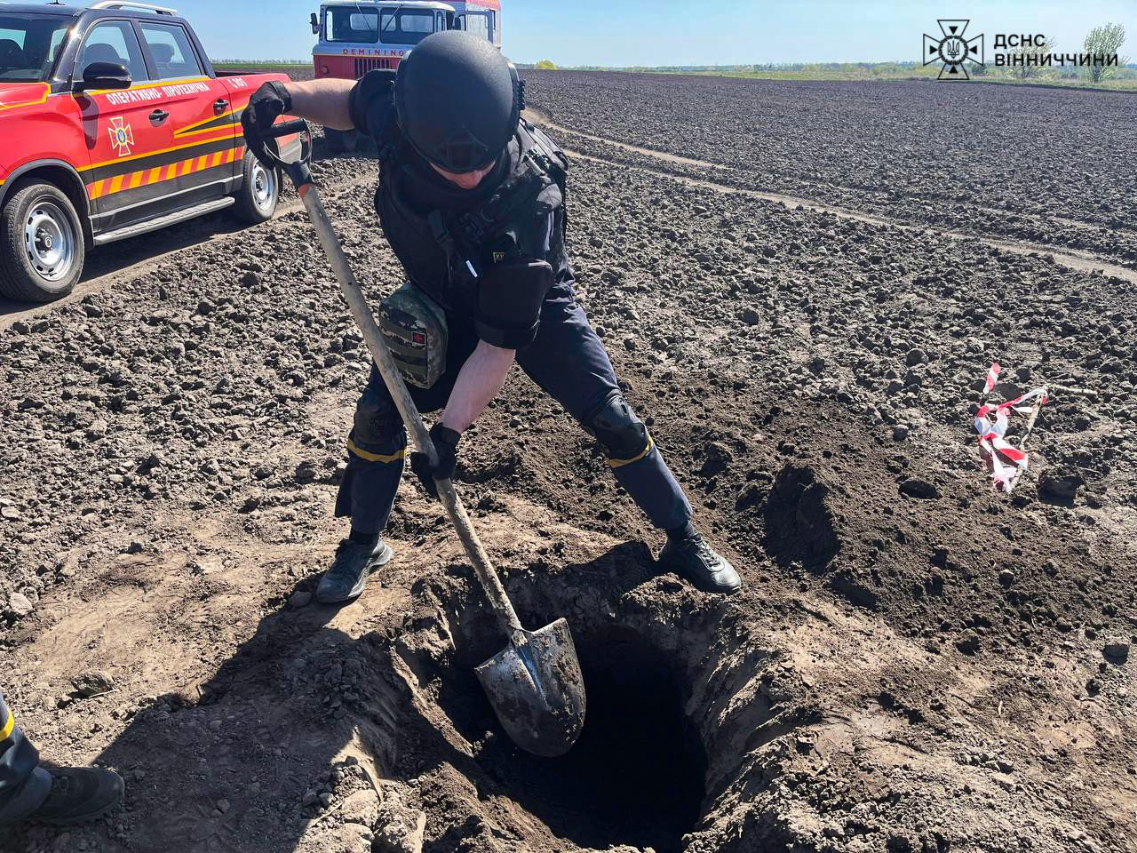 Новини Вінниці - фото з Надзвичайники знищили 16 артилерійських снарядів часів Другої світової війни