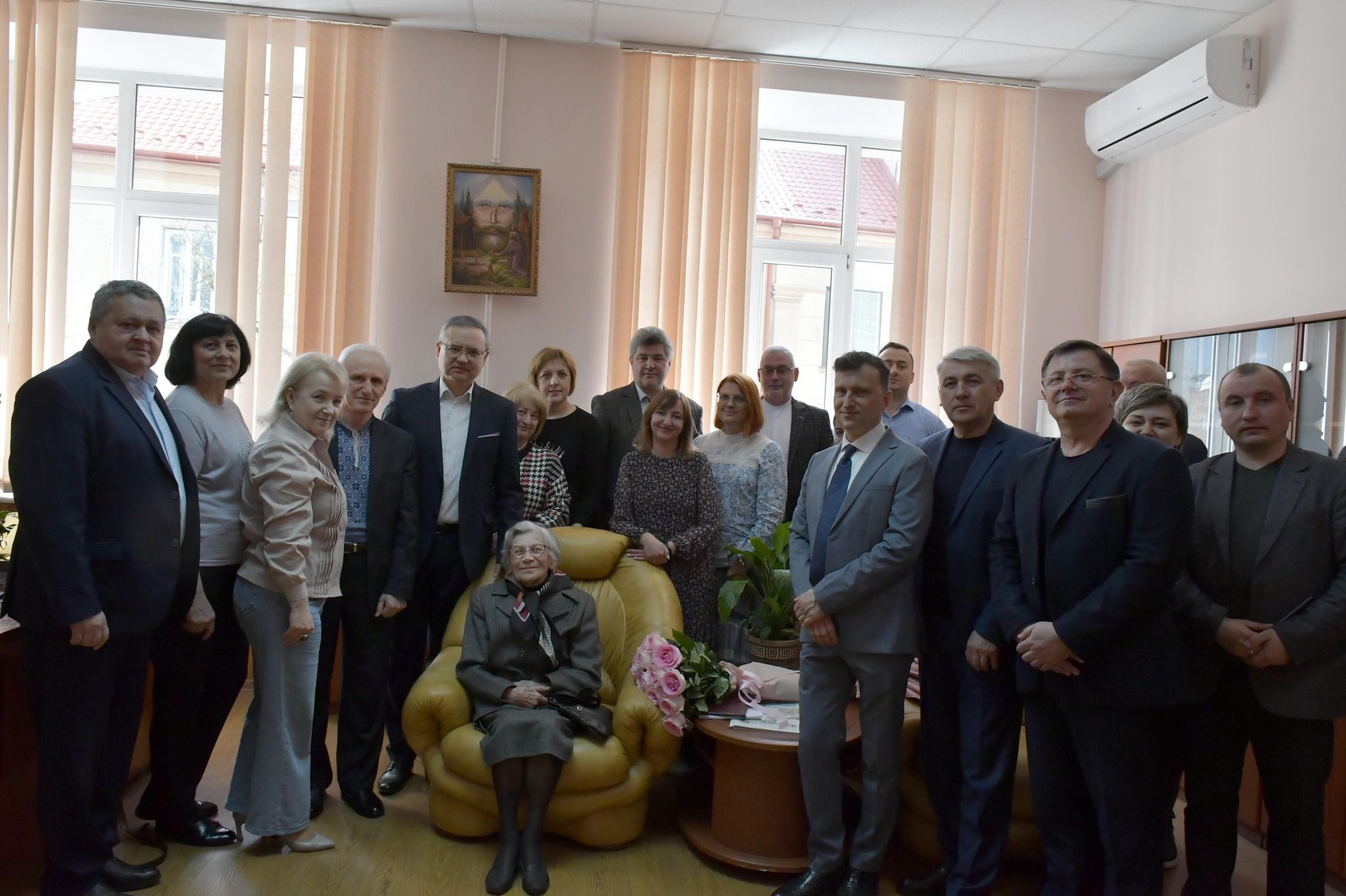Новини Тернополя - фото з Столітній ювілей святкує ветеранка Тернопільського медичного університету Ярослава Коморовська