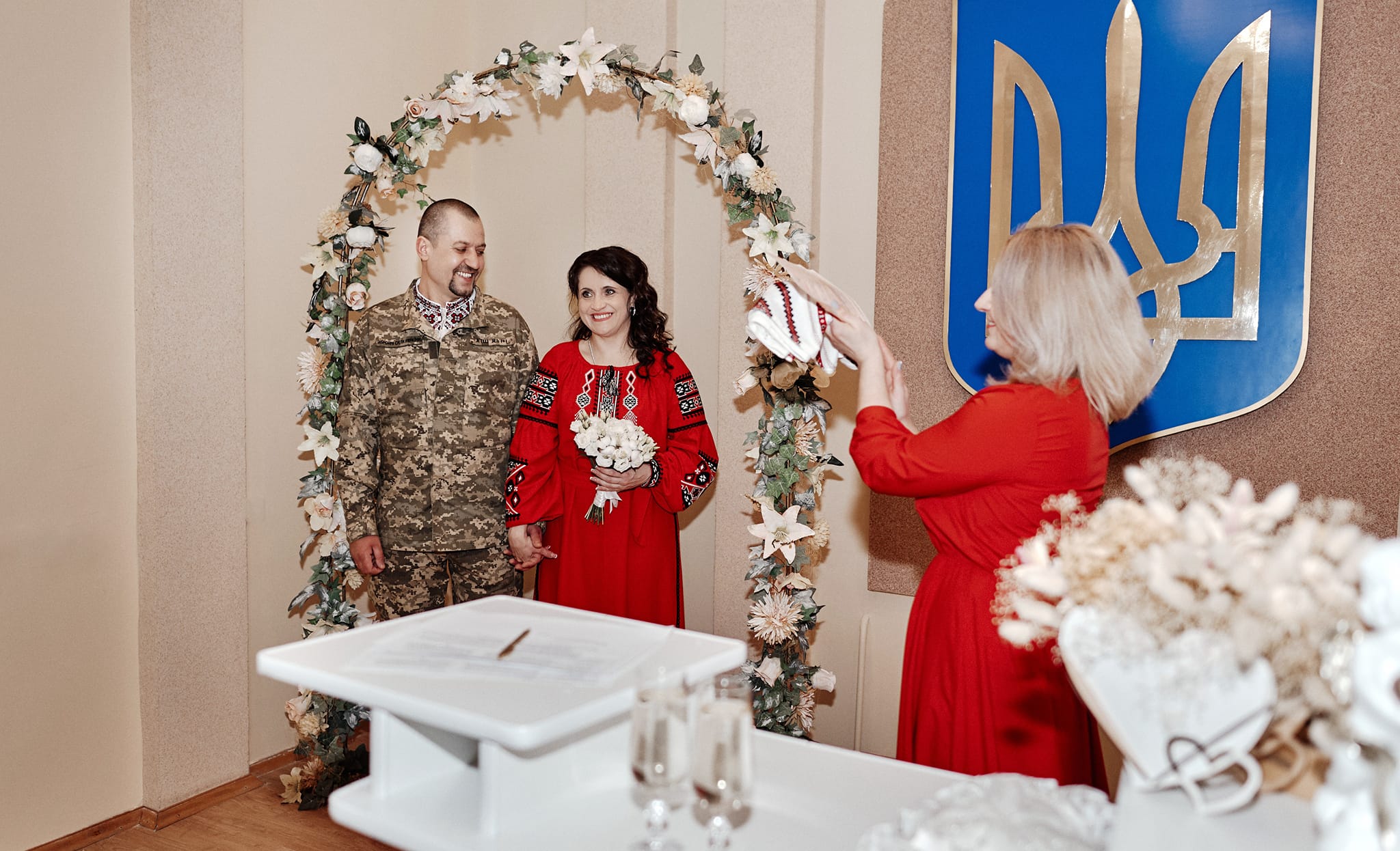 Новини Тернополя - фото з Кохання переможе: у Бережанах одружився військовий (Фото)