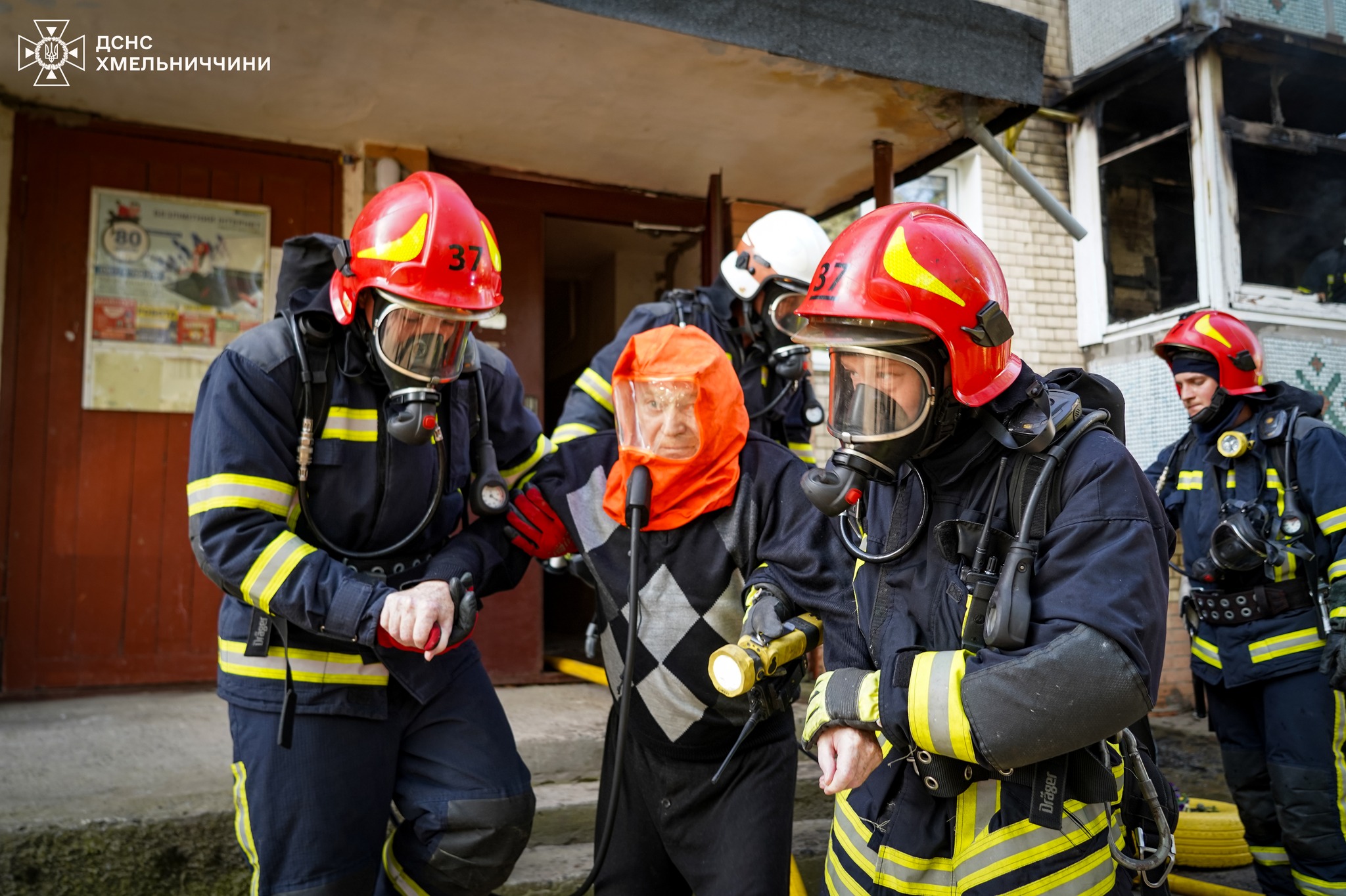 Новини Хмельницького - фото з У Хмельницькому горів балкон у багатоповерхівці (ВІДЕО)